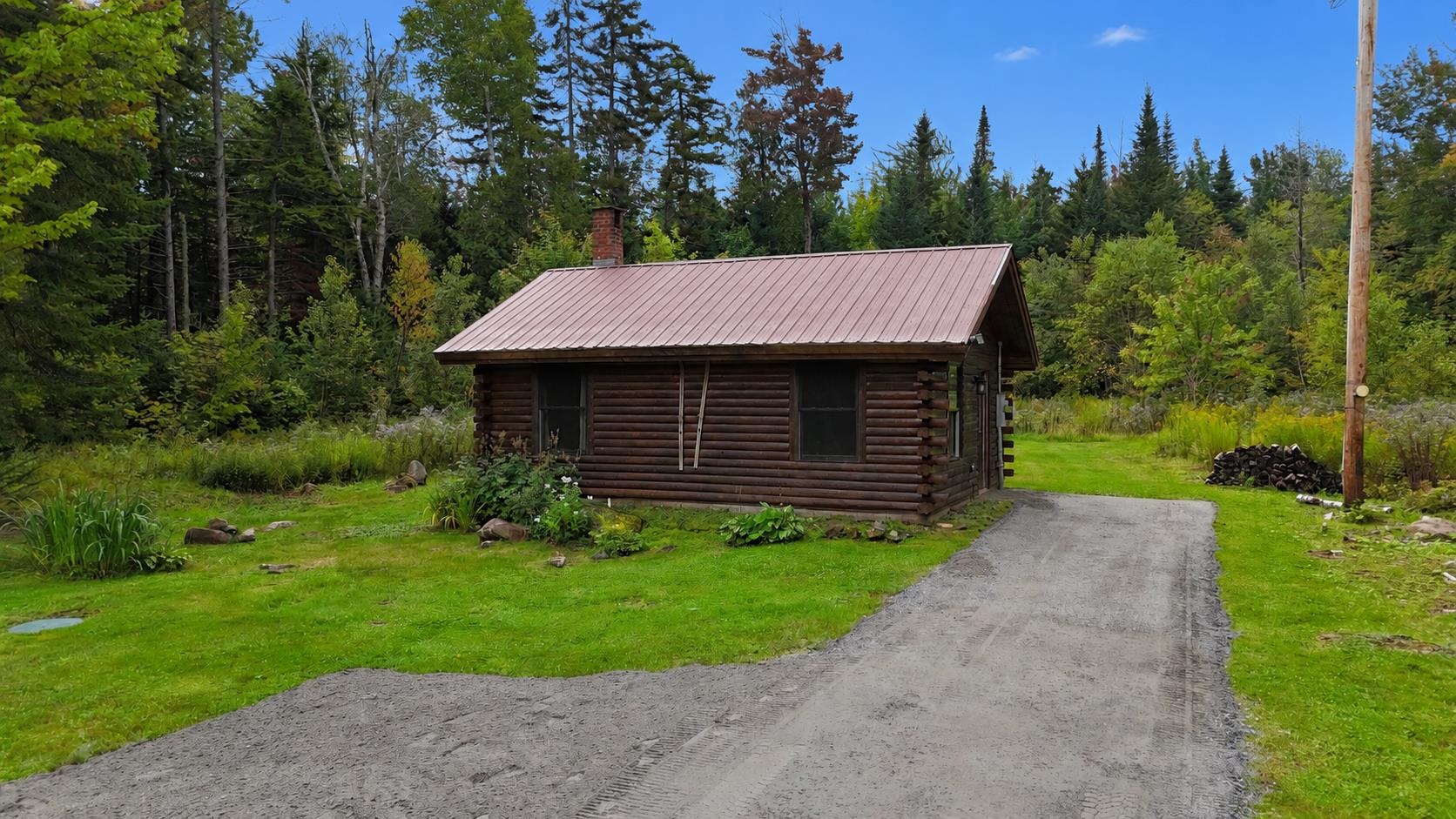 975 Newark Pond Road Property Photo 1