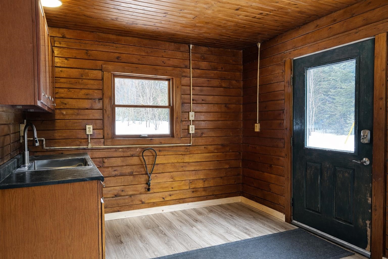975 Newark Pond Road Property Photo 5