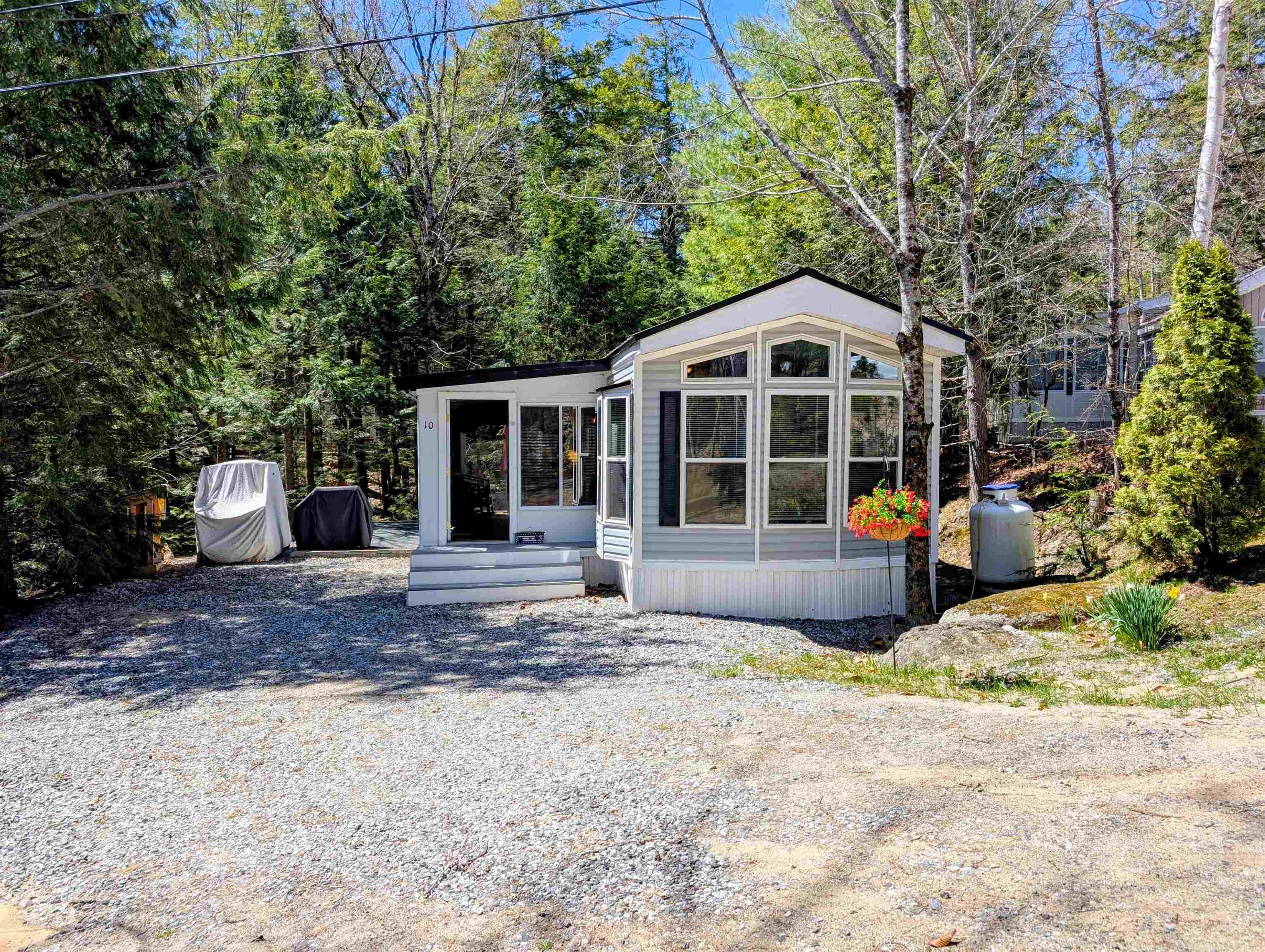 10 Hollows Road Property Photo 1