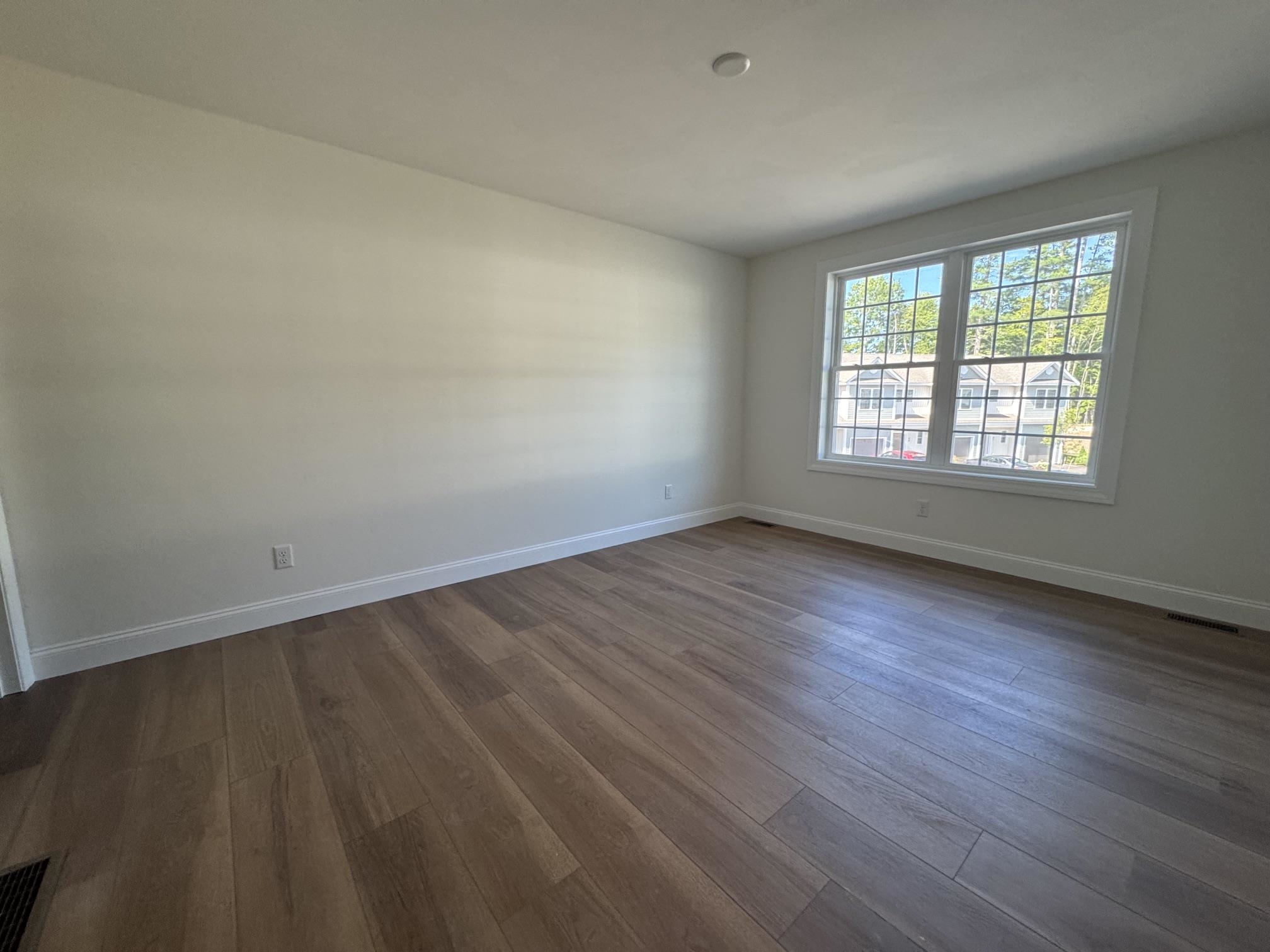 5c Dearborn Circle Property Photo 7