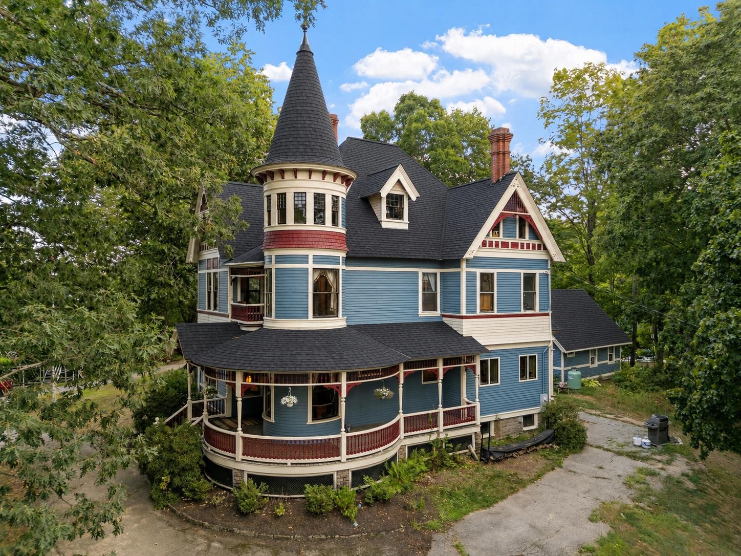 68 Center Street Property Photo 1