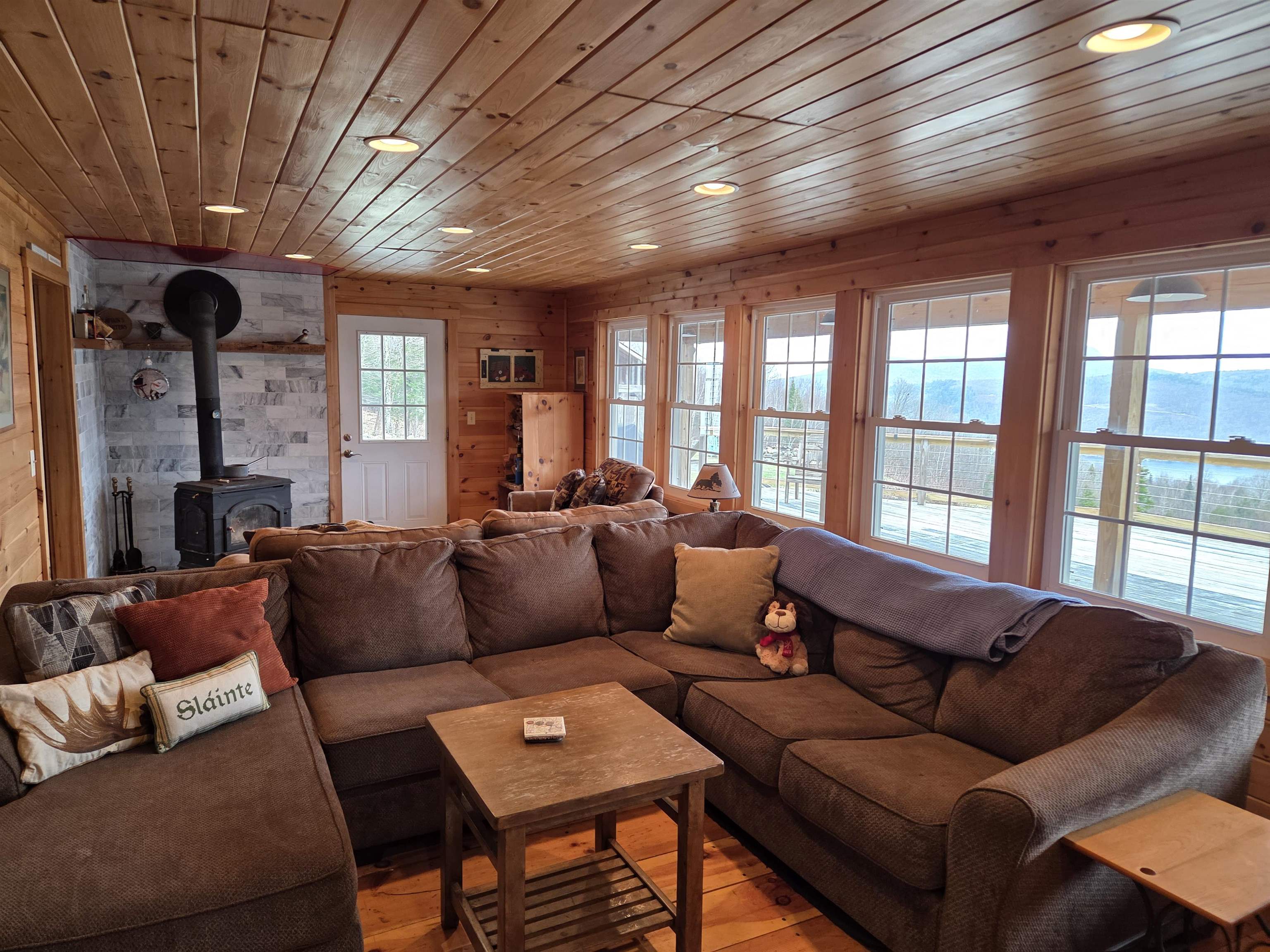 2171 Duck Pond Road Property Photo 11