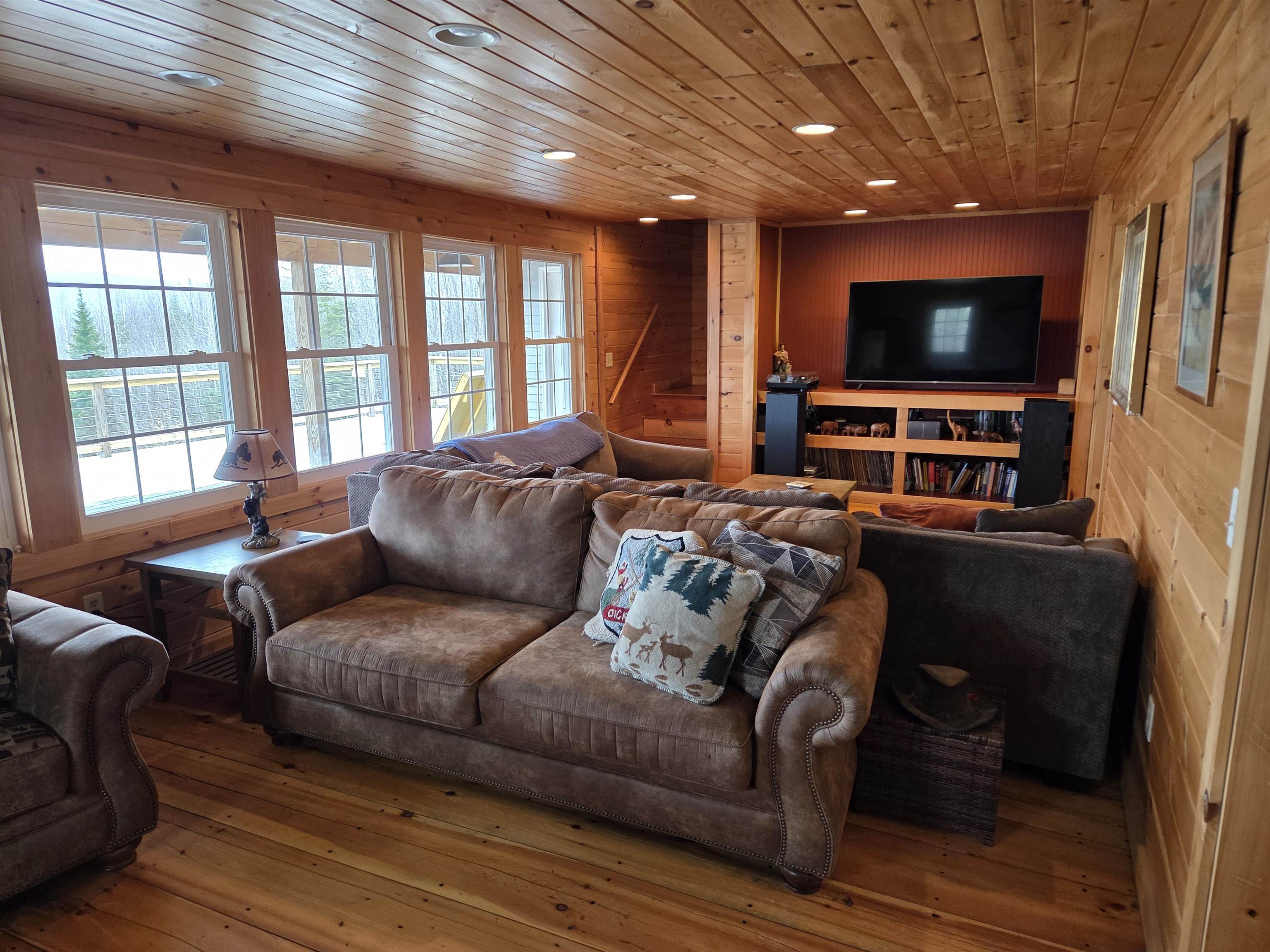 2171 Duck Pond Road Property Photo 12