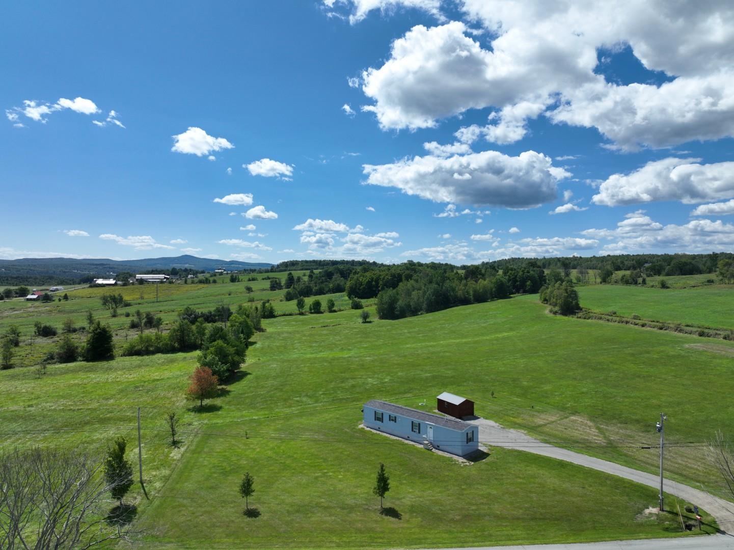 1501 Searles Road Property Photo 2