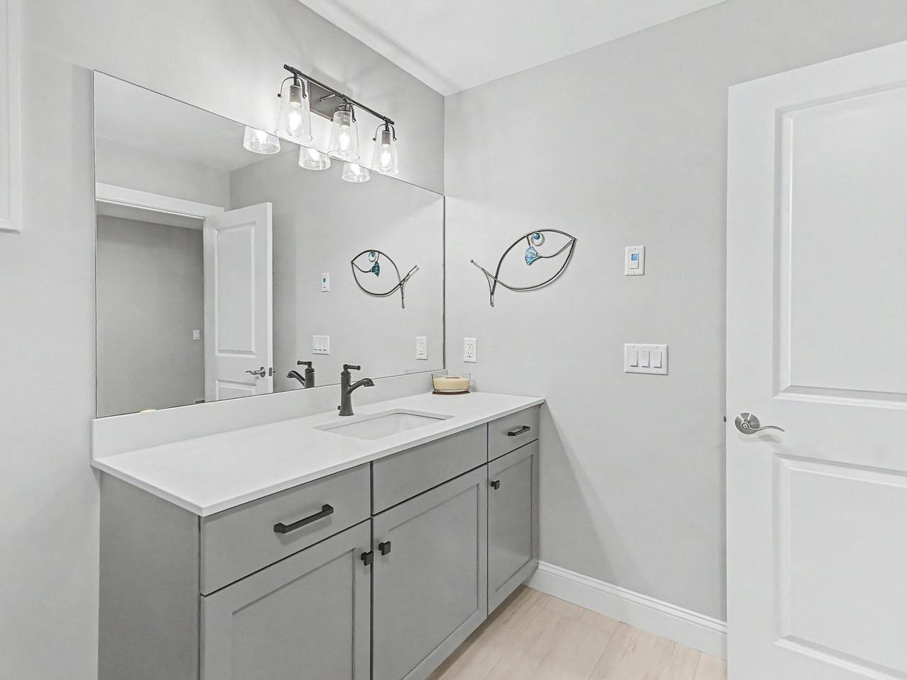 262 Midland Avenue Property Photo 35