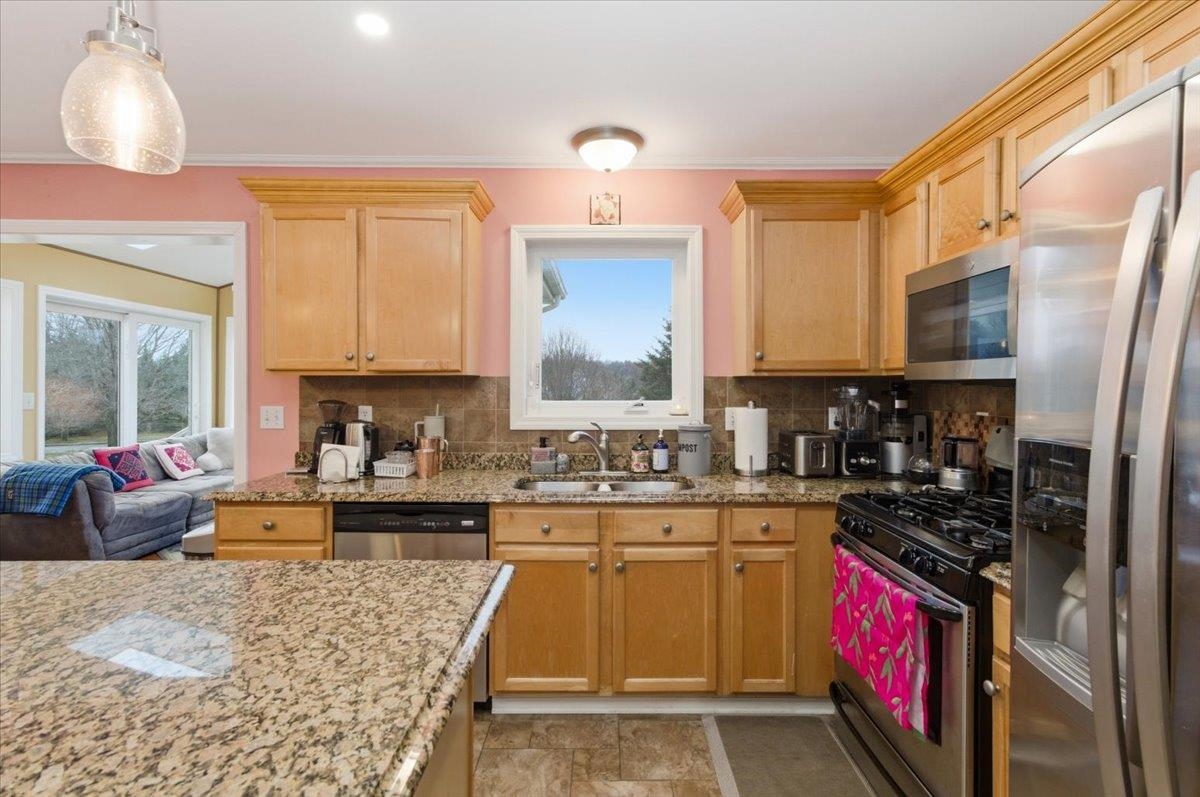 11 Floral Street Property Photo 5