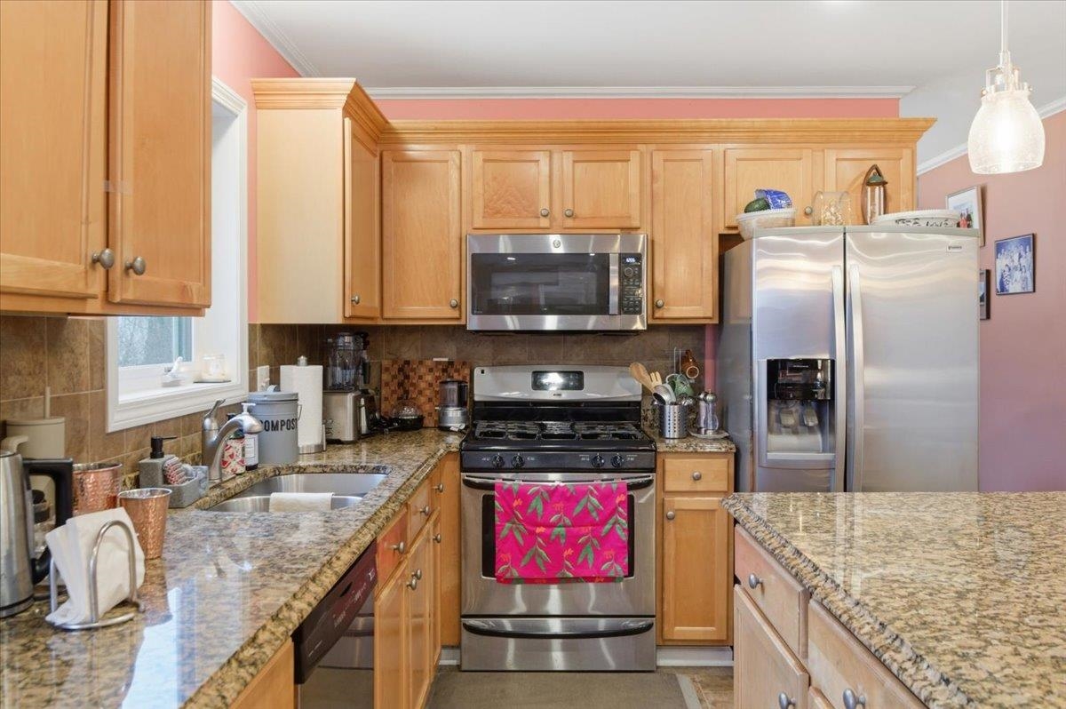 11 Floral Street Property Photo 8