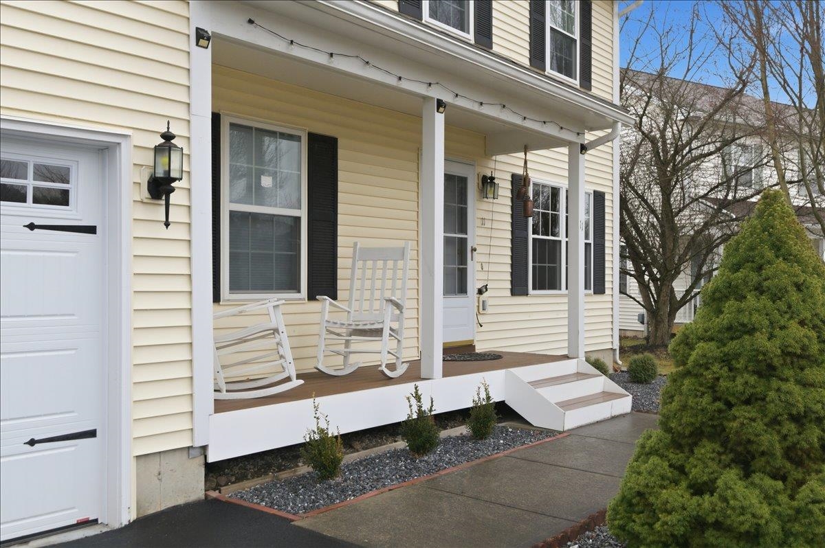 11 Floral Street Property Photo 42