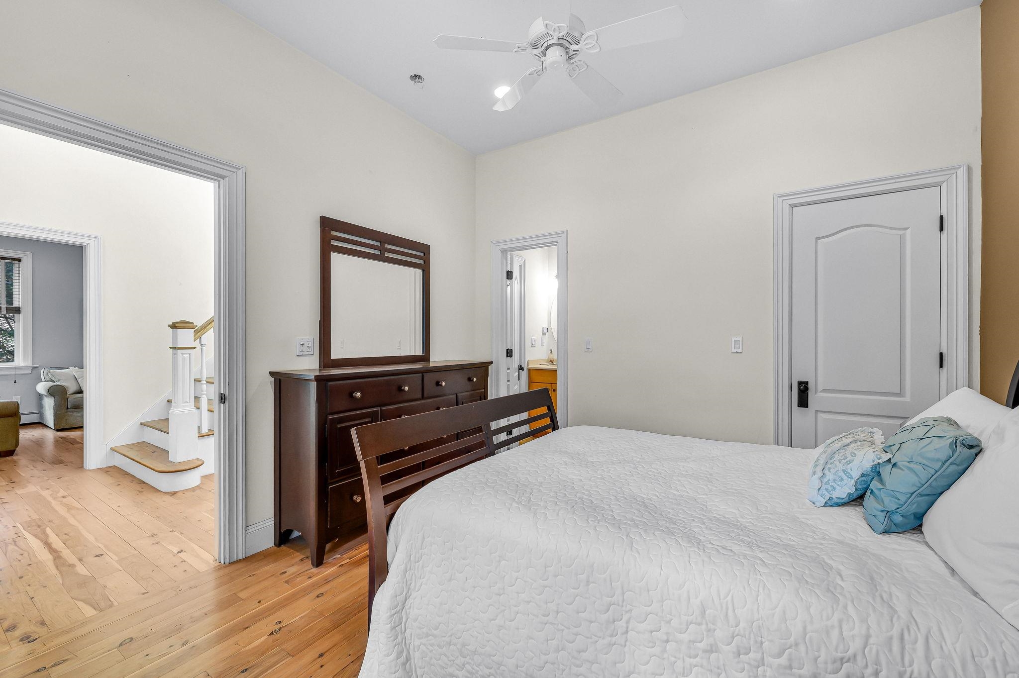 556 Saw Mill Road Property Photo 10