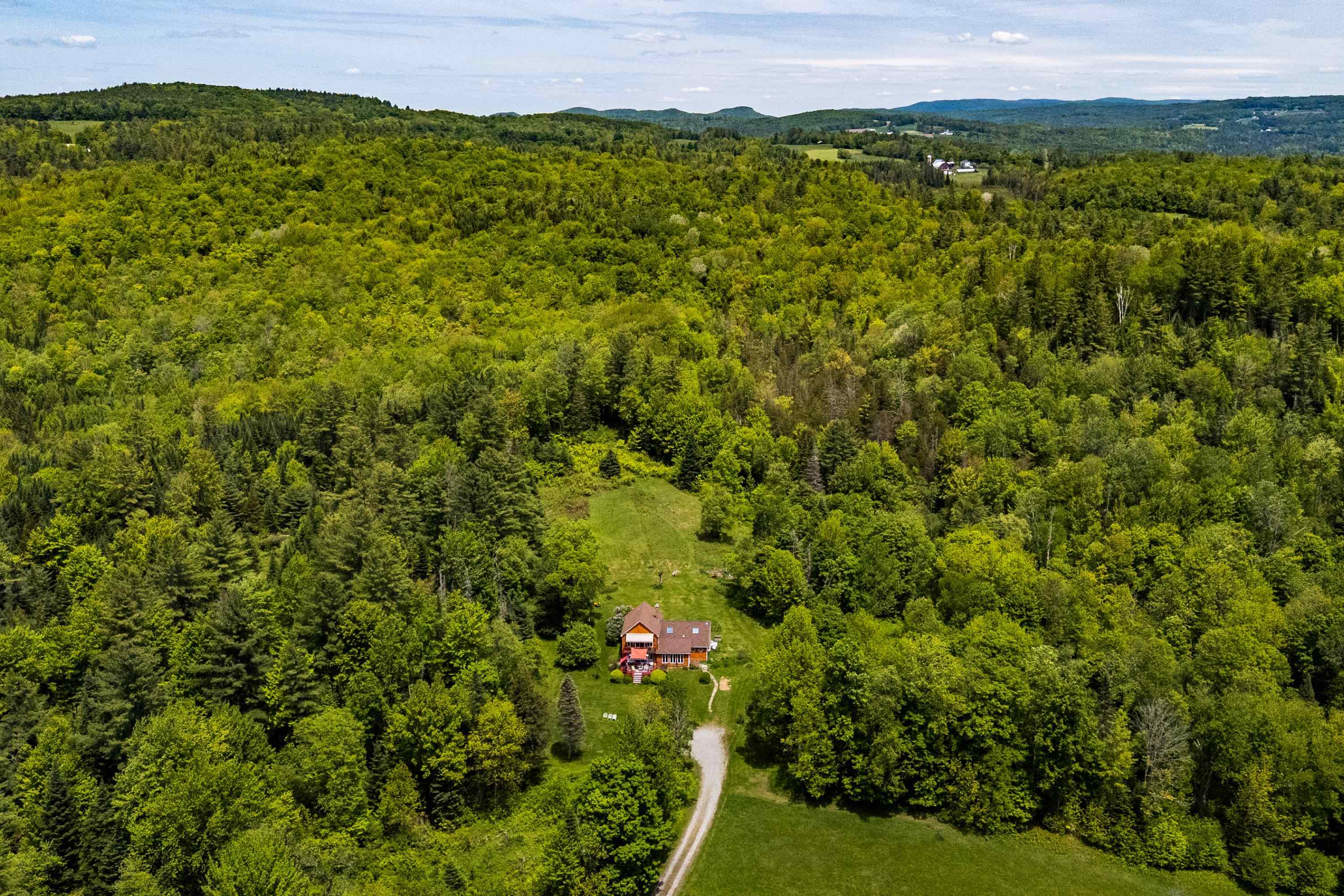 1078 Brook Road Property Photo 4