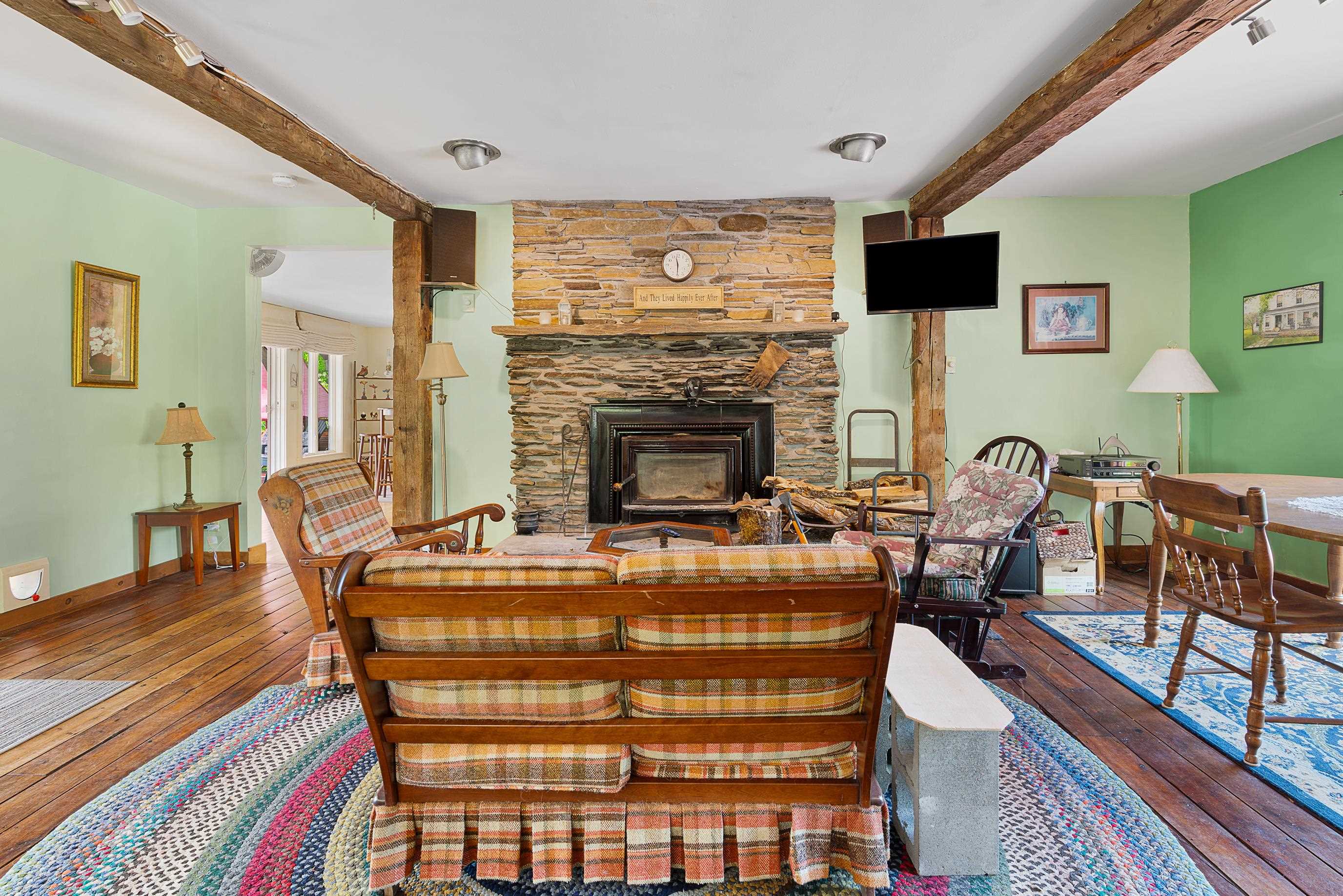 1078 Brook Road Property Photo 9