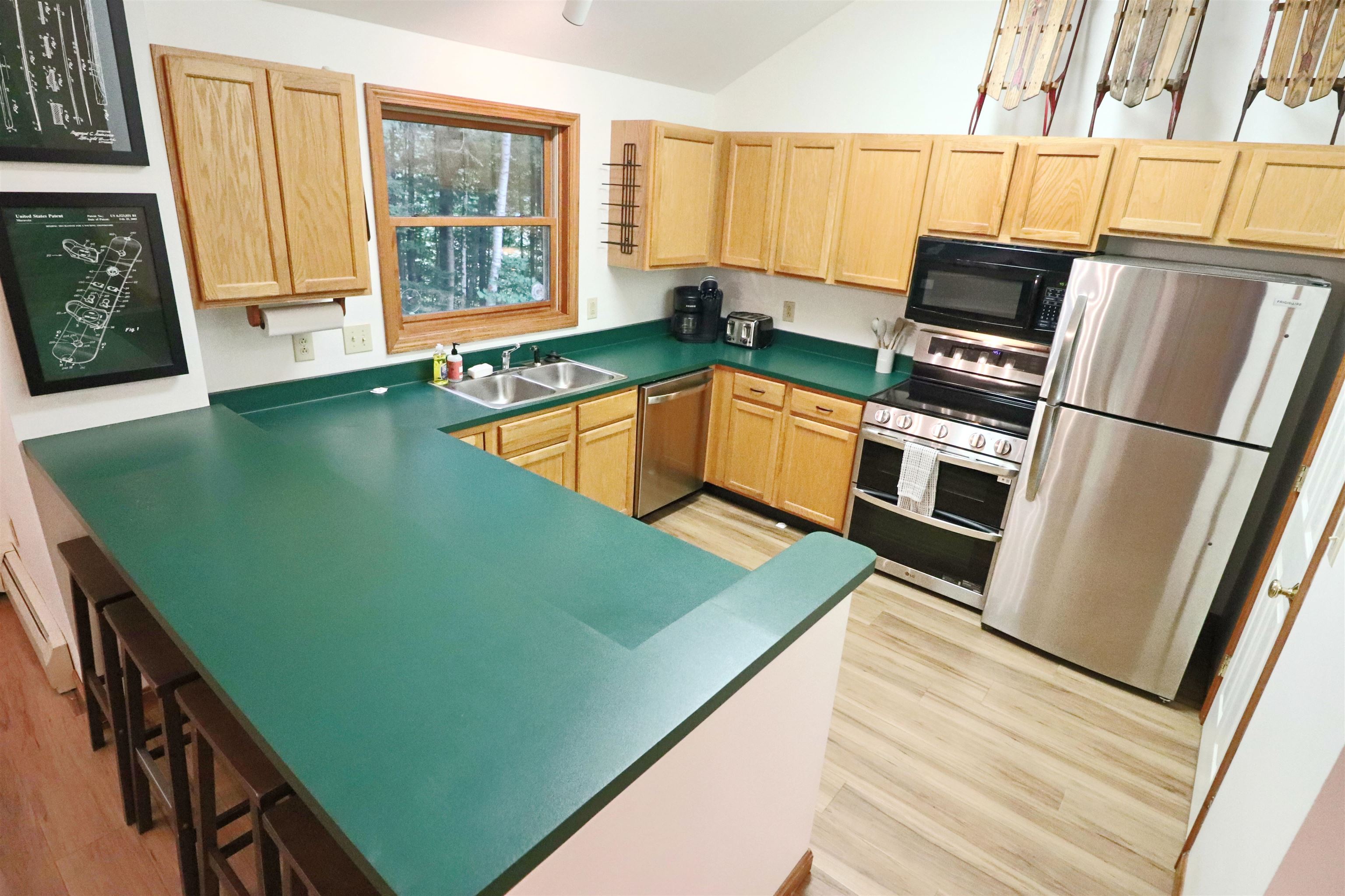 16 Hillside Circle Property Photo 10