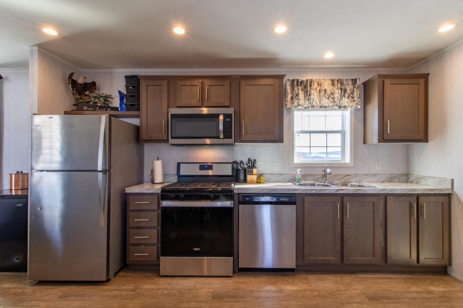 1501 Searles Road Property Photo 3
