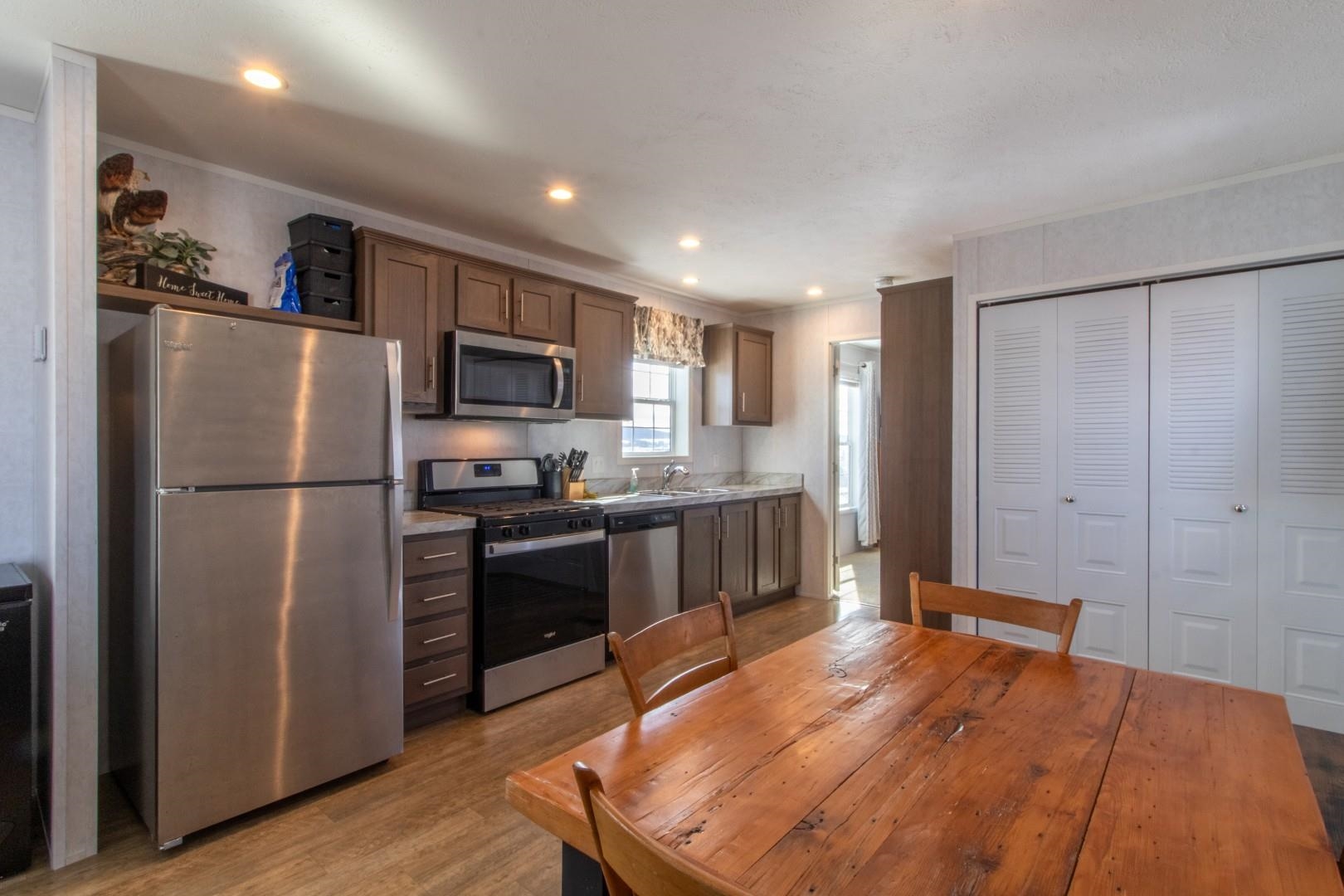 1501 Searles Road Property Photo 4