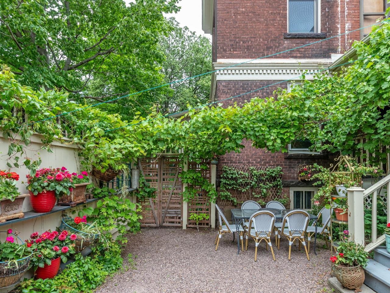 25 Buell Street Property Photo 4
