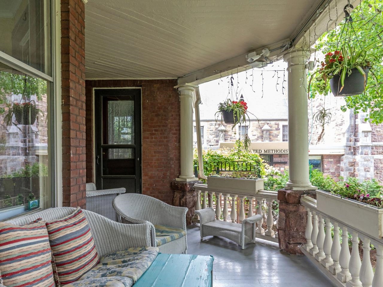 25 Buell Street Property Photo 6