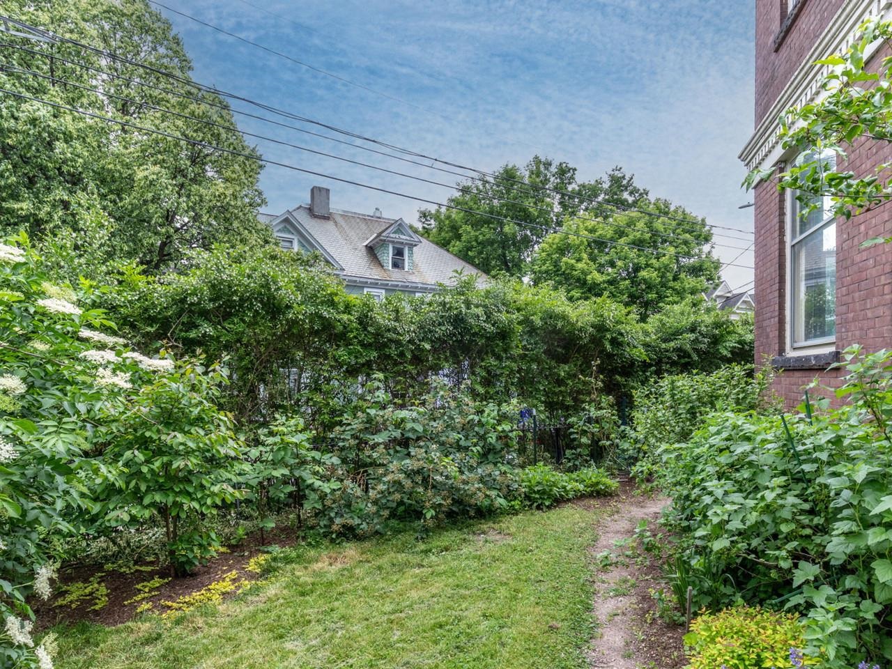 25 Buell Street Property Photo 7