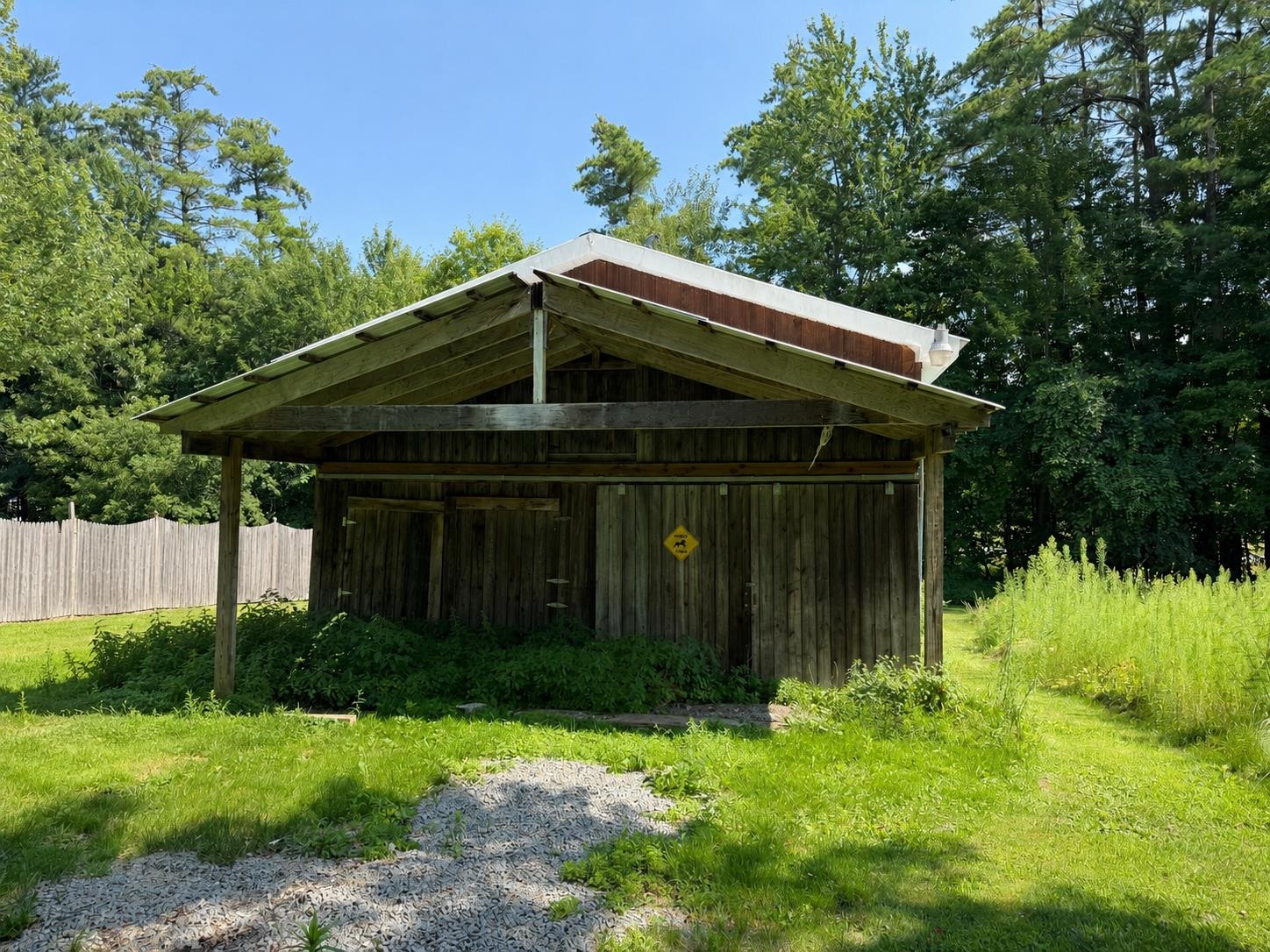 194 Fontaine Drive Property Photo 3