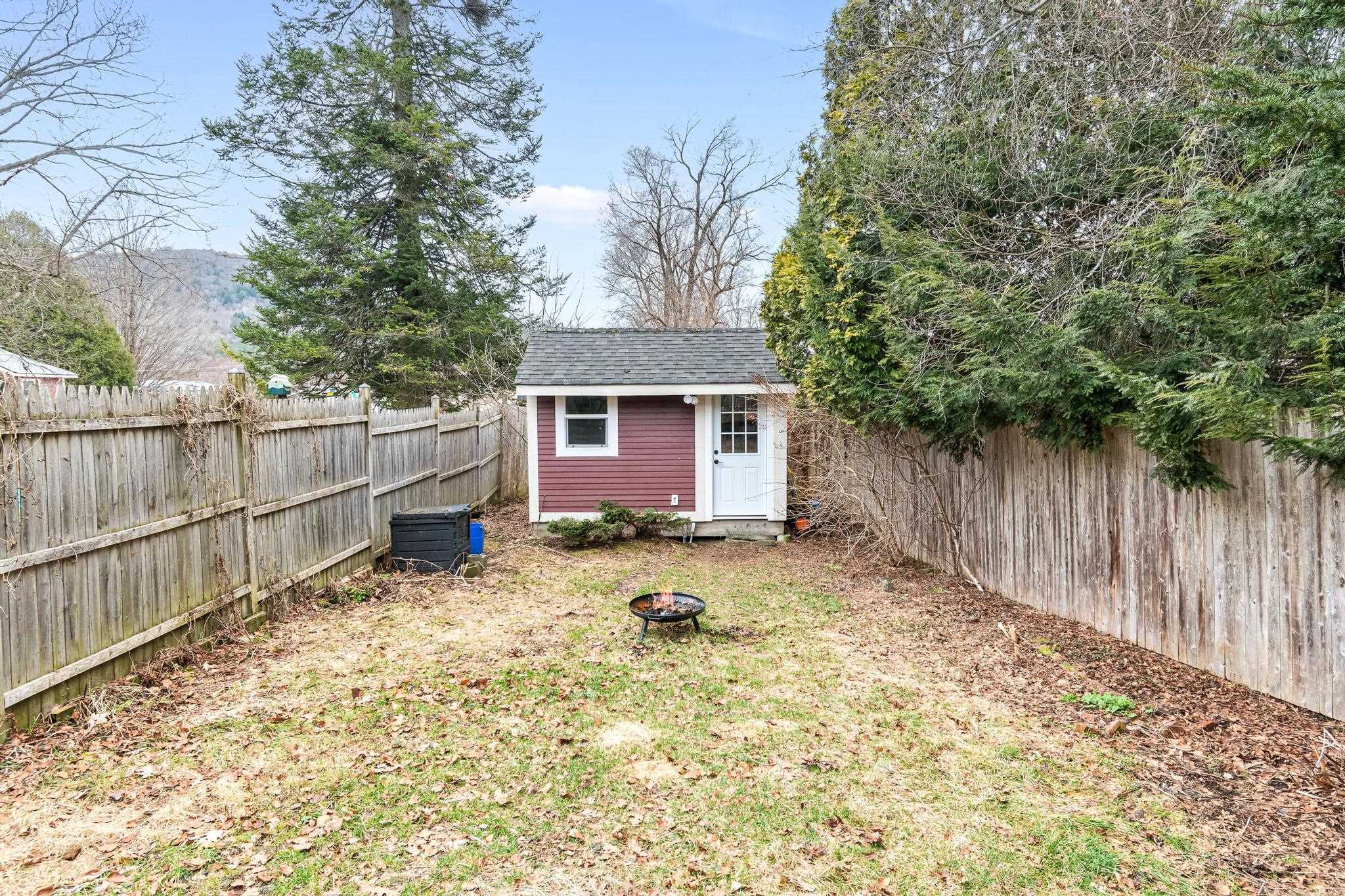 128 East Main Street Property Photo 33