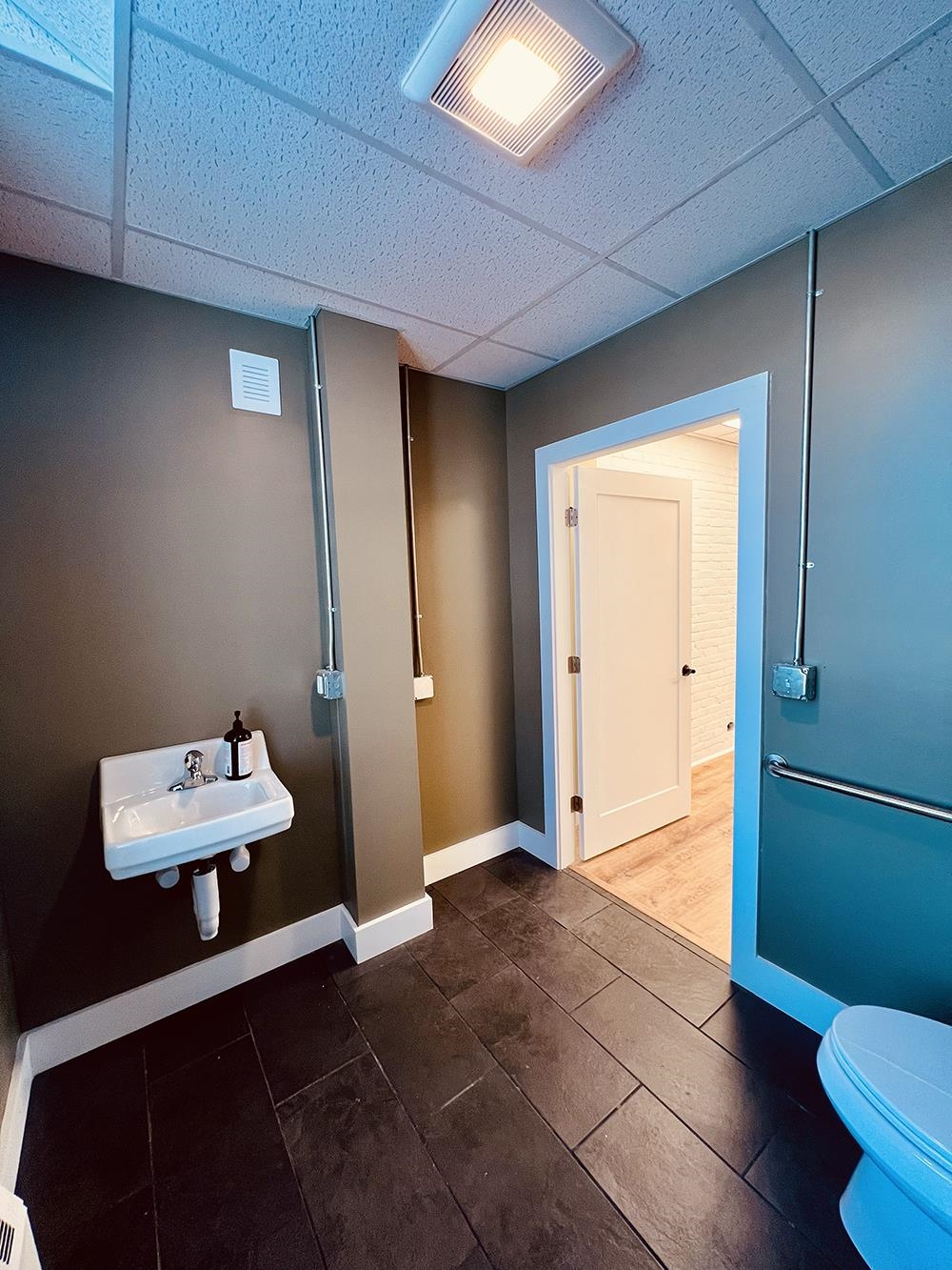 42 Central Street Property Photo 16