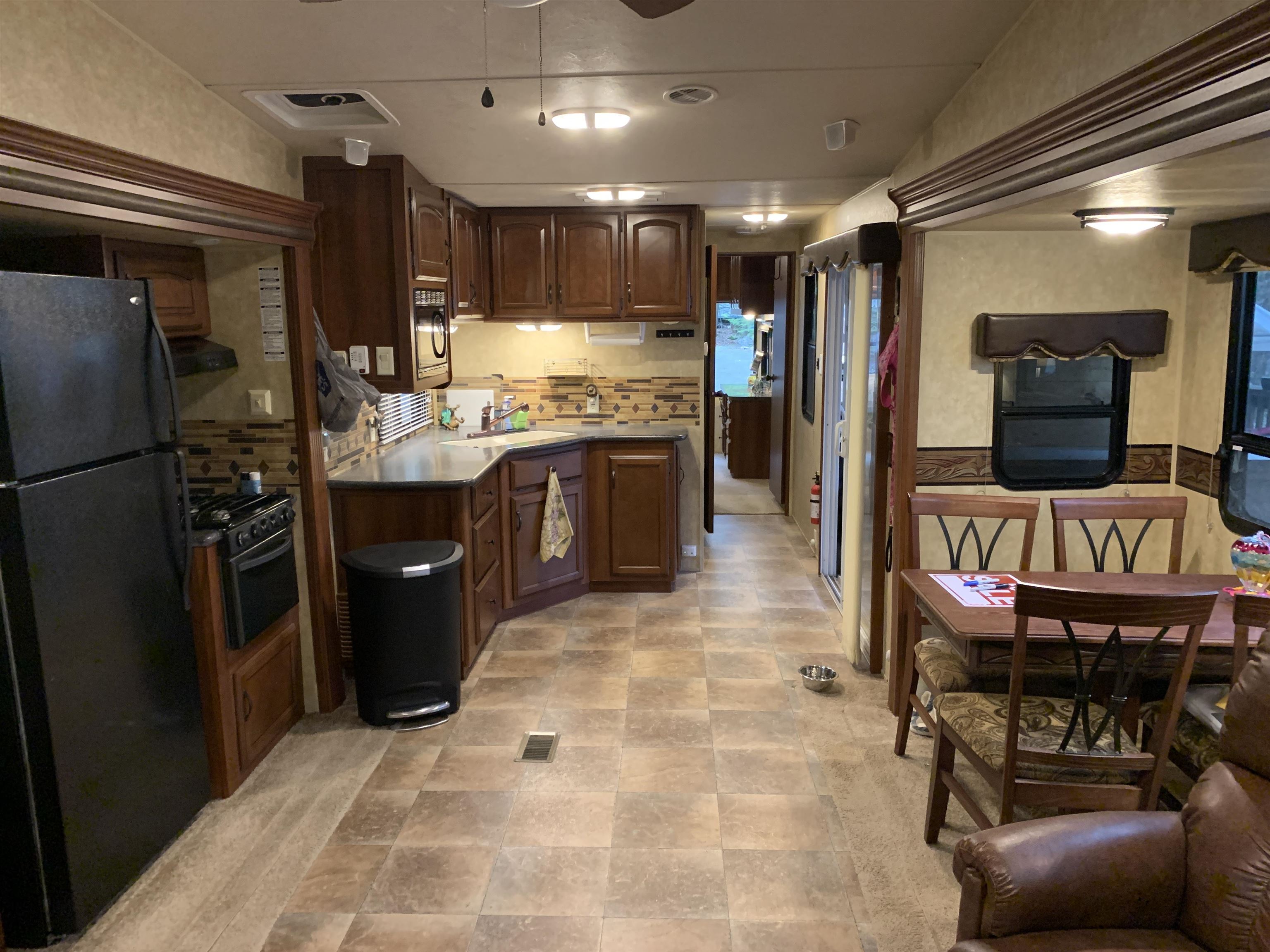 591 Weirs Boulevard Property Photo 4