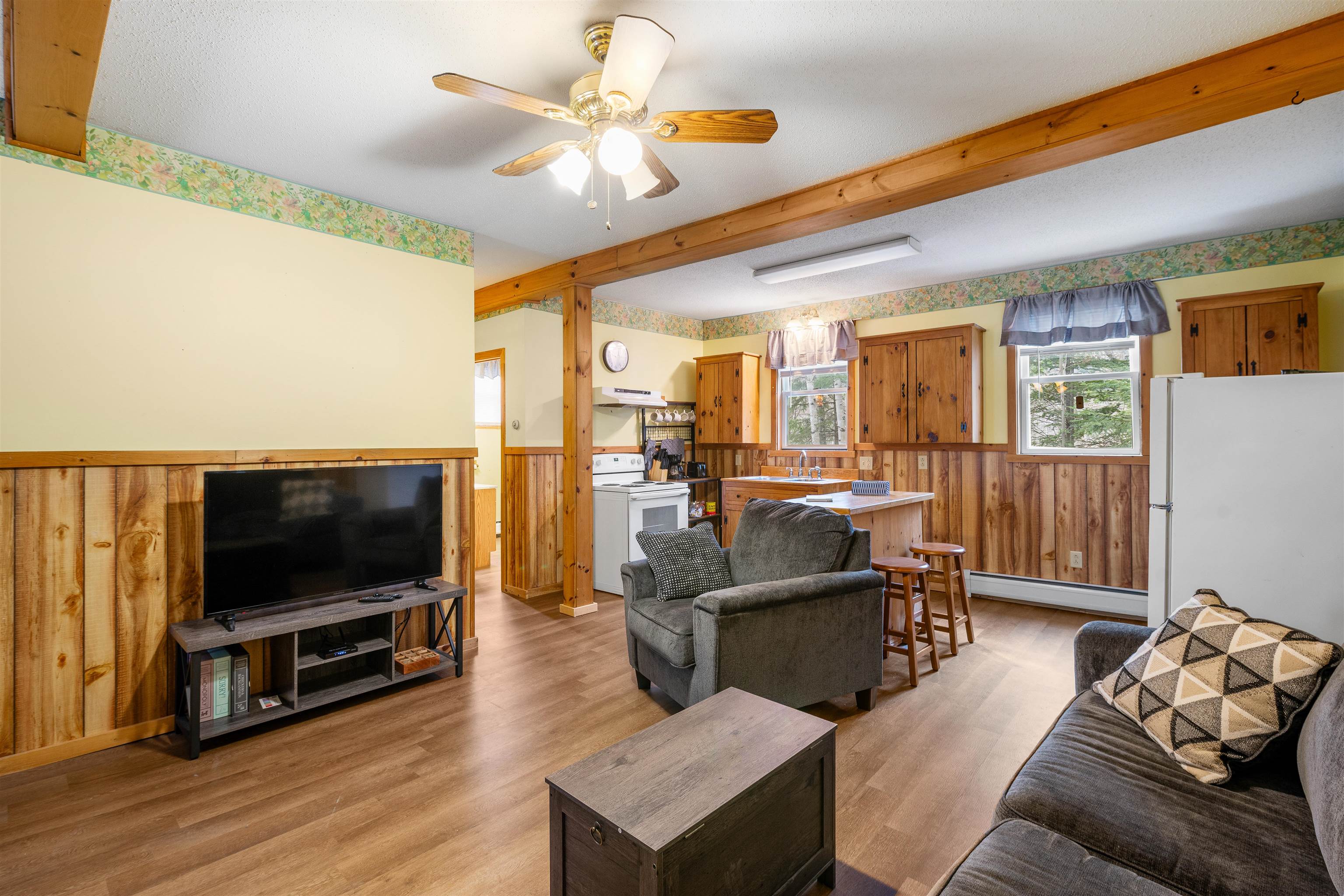 92 Colby Street Property Photo 6