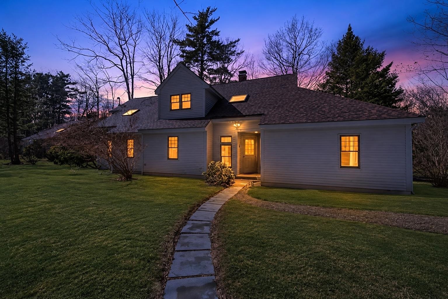 7 Muirfield Lane Property Photo 4