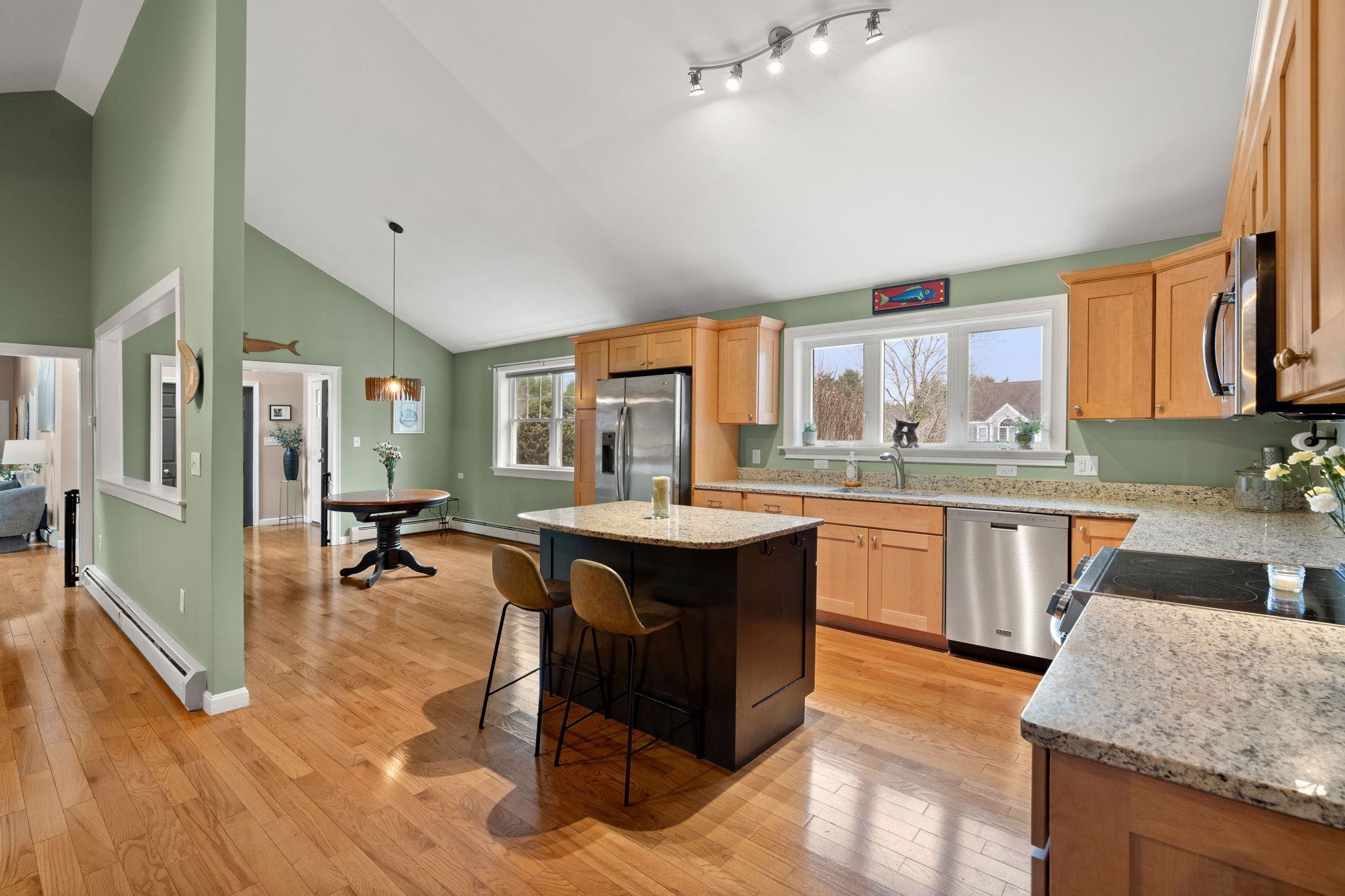 2 Riverwoods Drive Property Photo 9