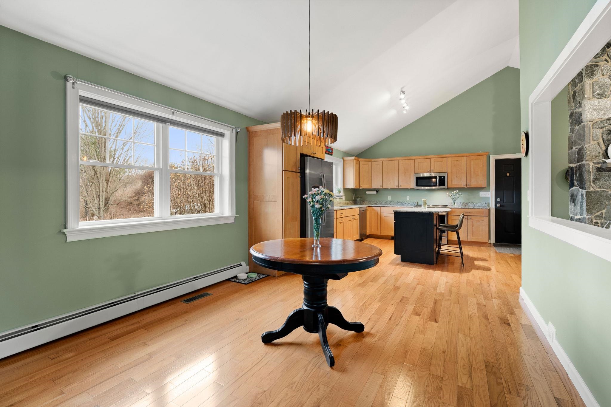 2 Riverwoods Drive Property Photo 11