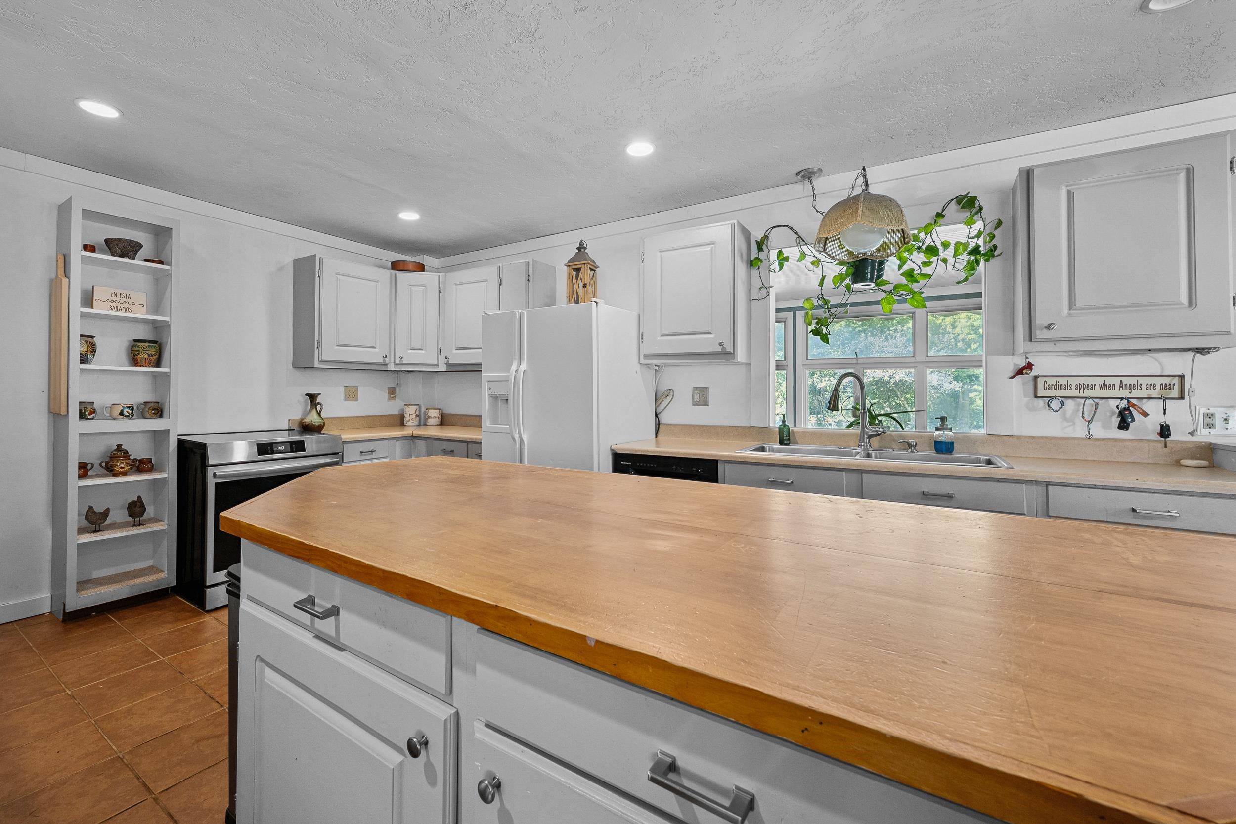 41 Linden Road Property Photo 11
