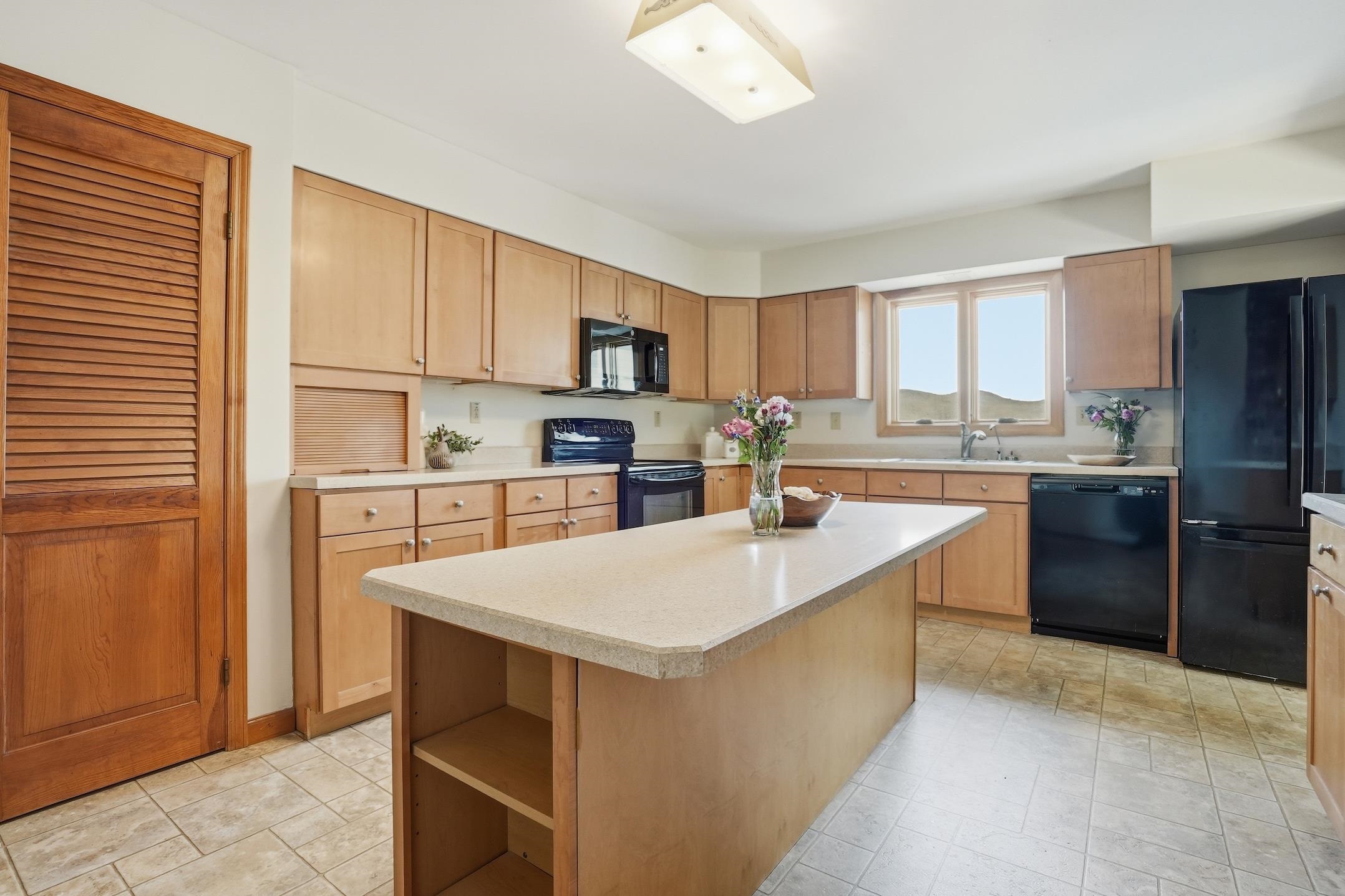 224 Silver Street Property Photo 8