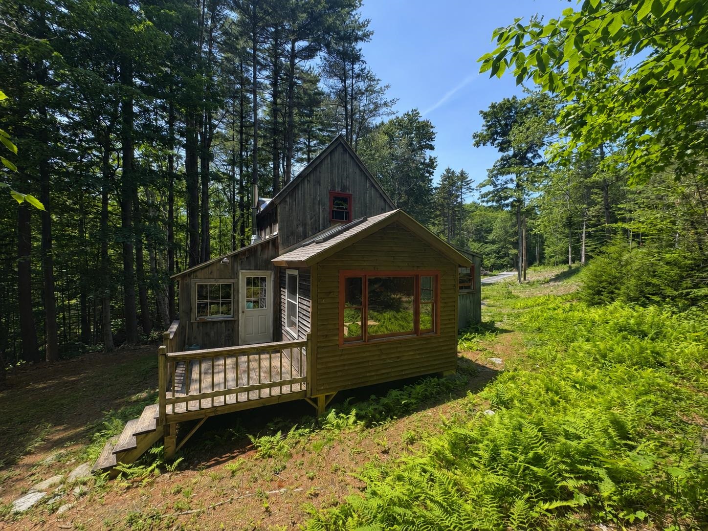 1511 East Dover Road Property Photo 1