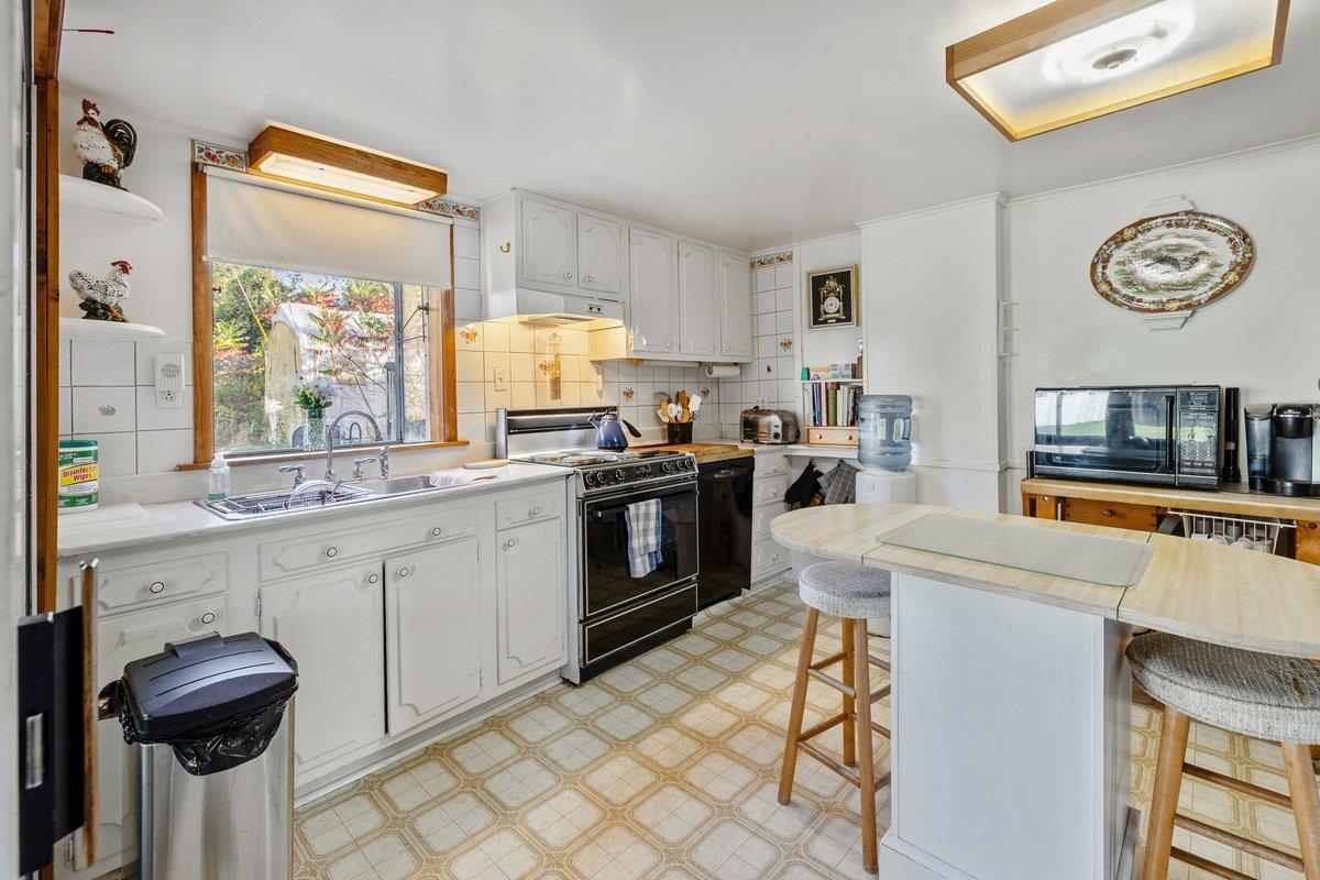 489 West Shore Road Property Photo 19