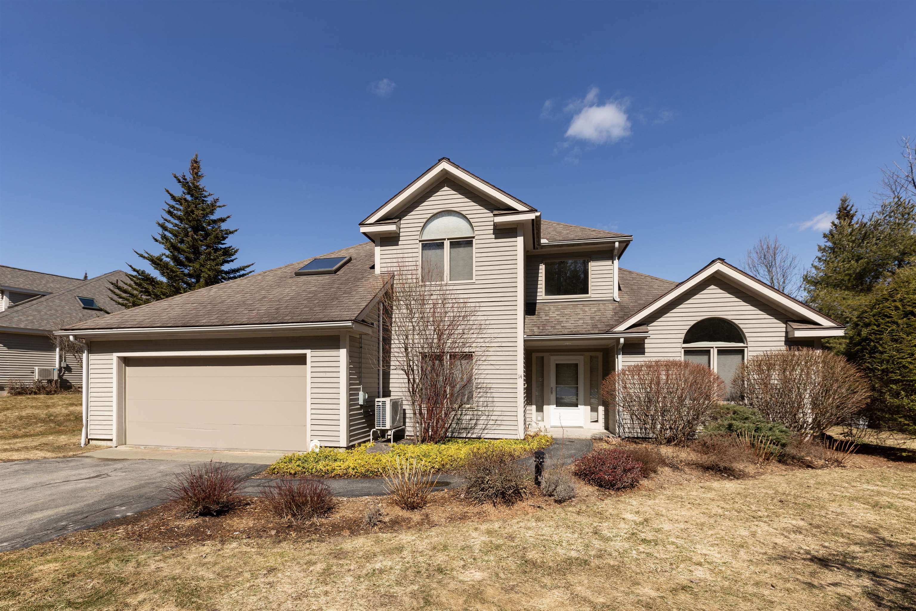 14 Sterling Springs Drive Property Photo 1
