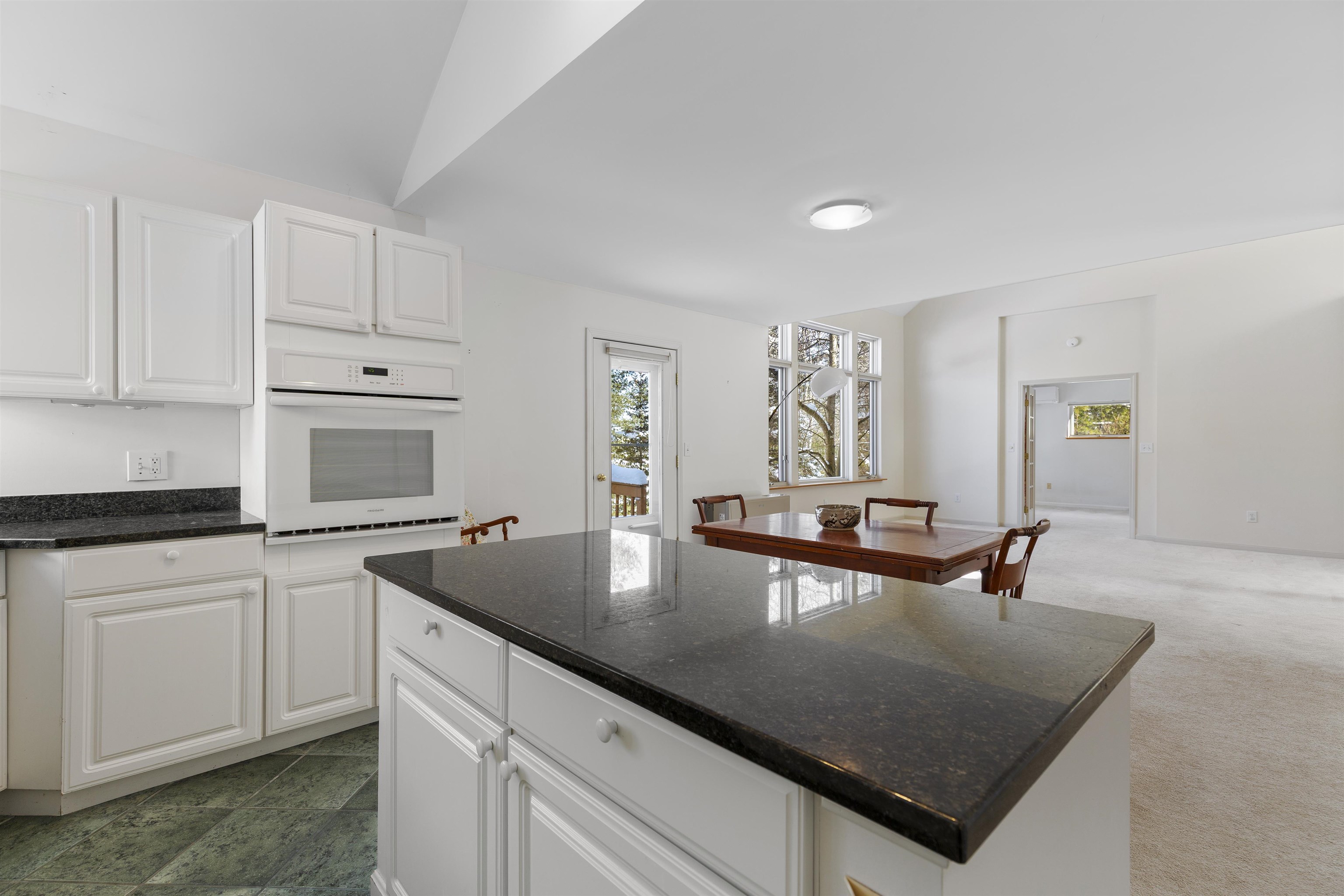 14 Sterling Springs Drive Property Photo 17