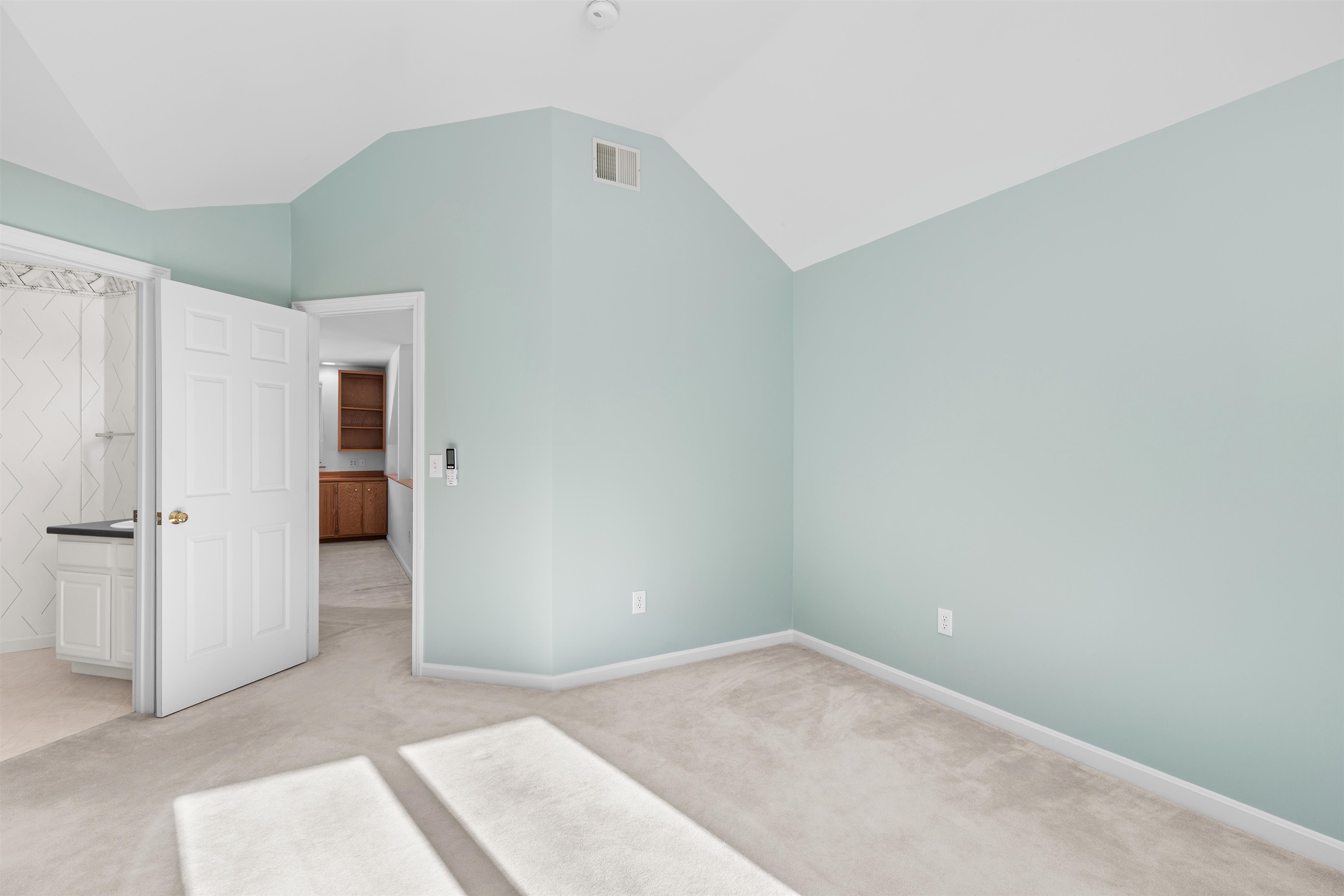 14 Sterling Springs Drive Property Photo 40