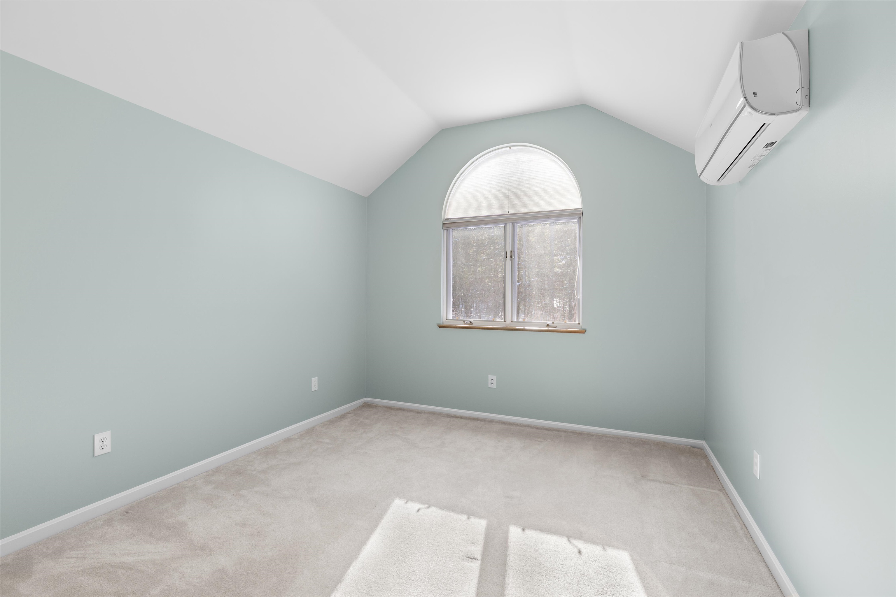 14 Sterling Springs Drive Property Photo 41