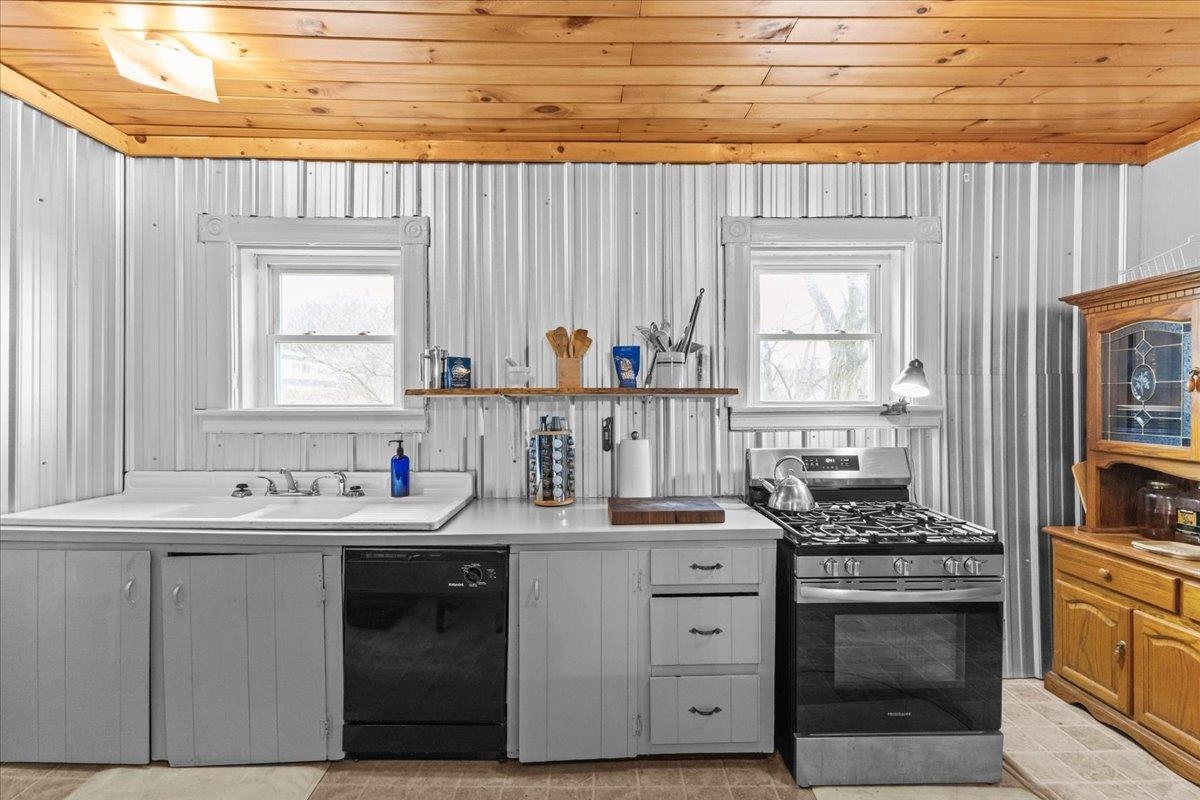1499 Shellhouse Mountain Road Property Photo 2
