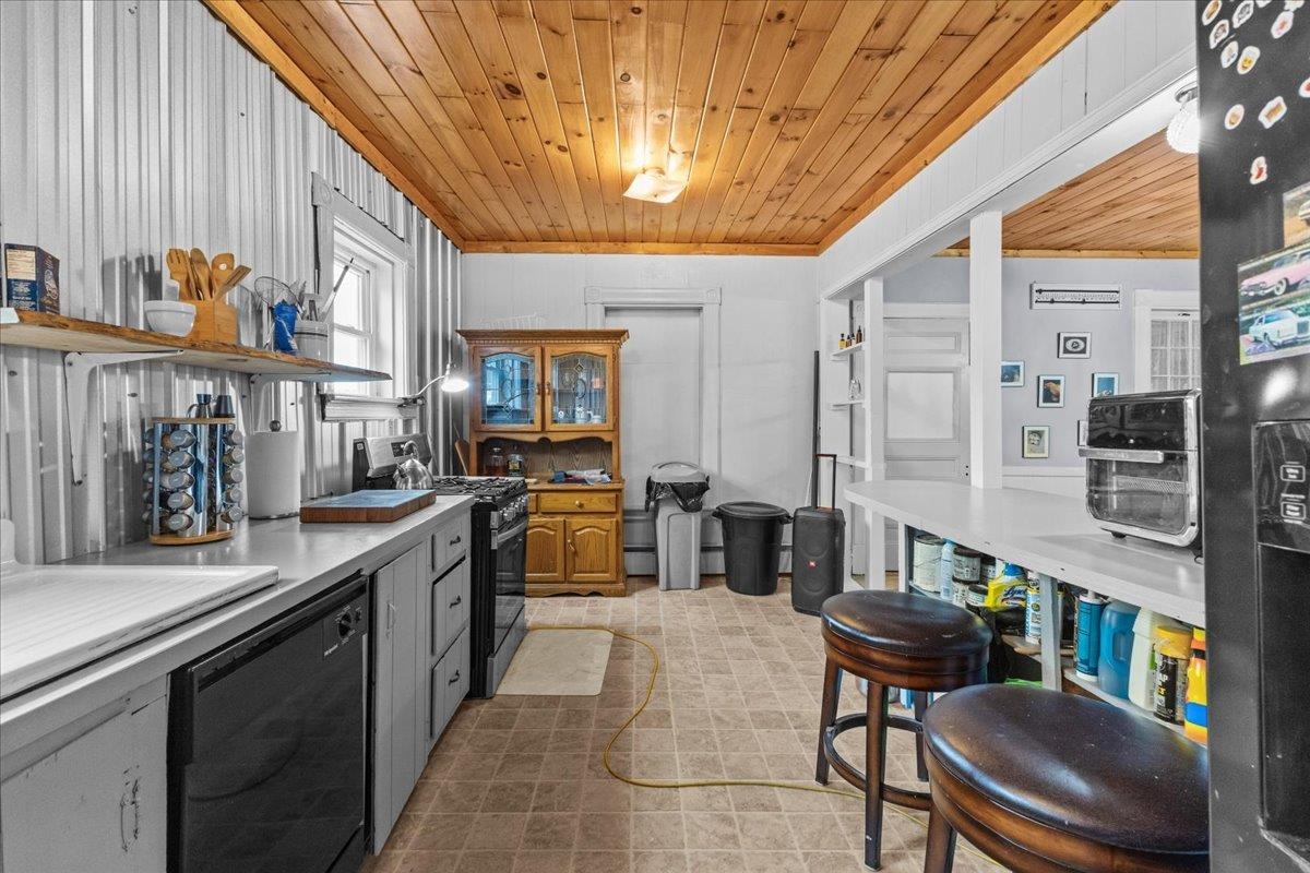 1499 Shellhouse Mountain Road Property Photo 4