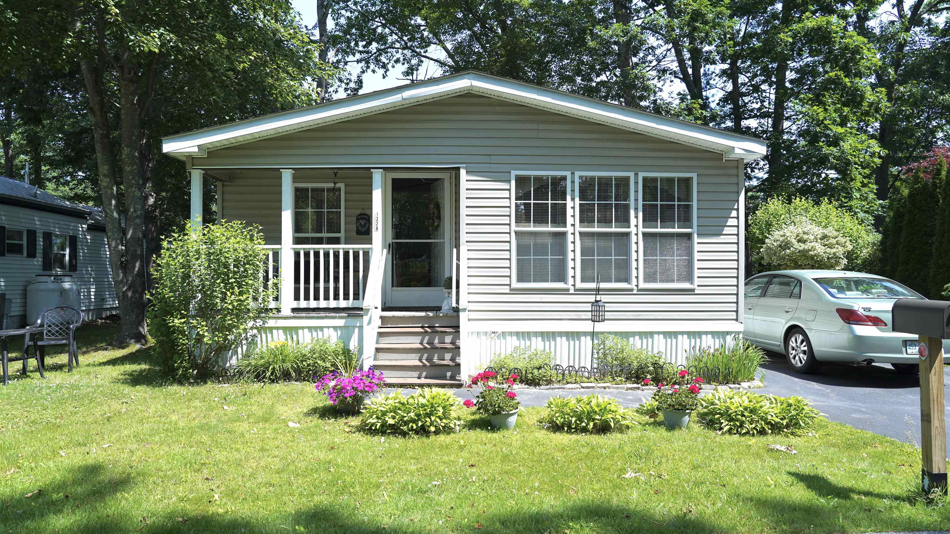 132A Robin Hood Drive Property Photo 1
