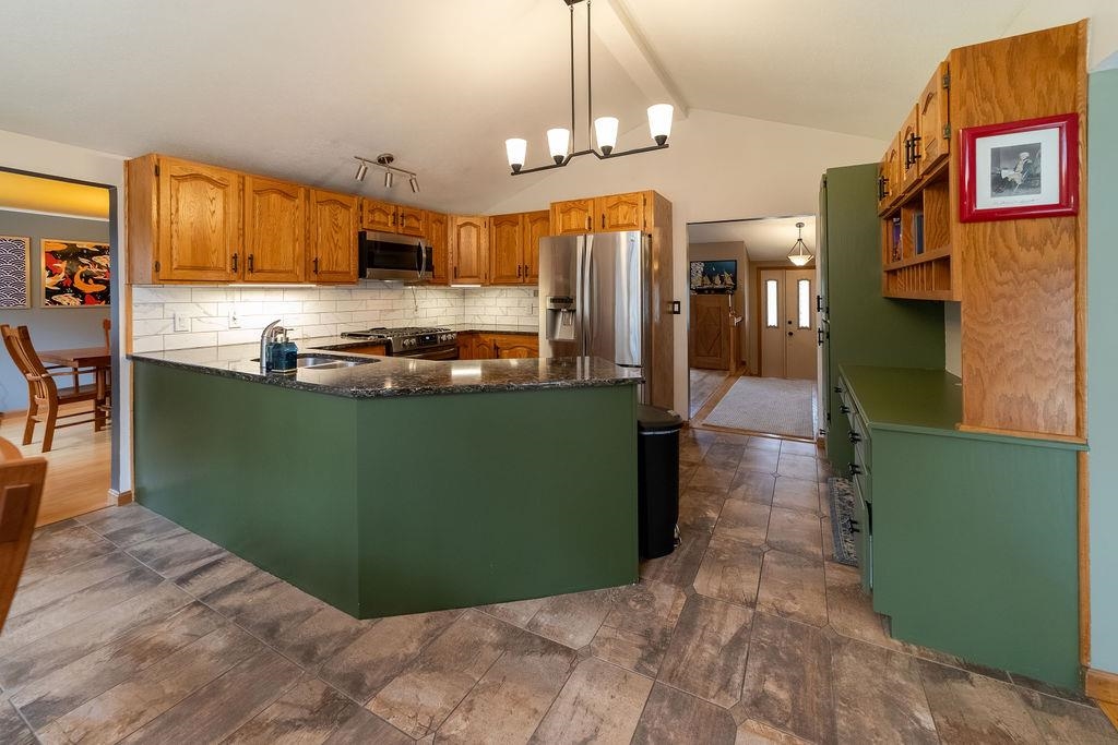 84 Bemis Street Property Photo 10