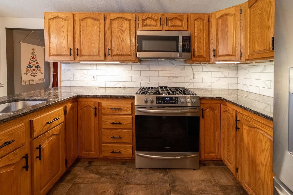 84 Bemis Street Property Photo 12