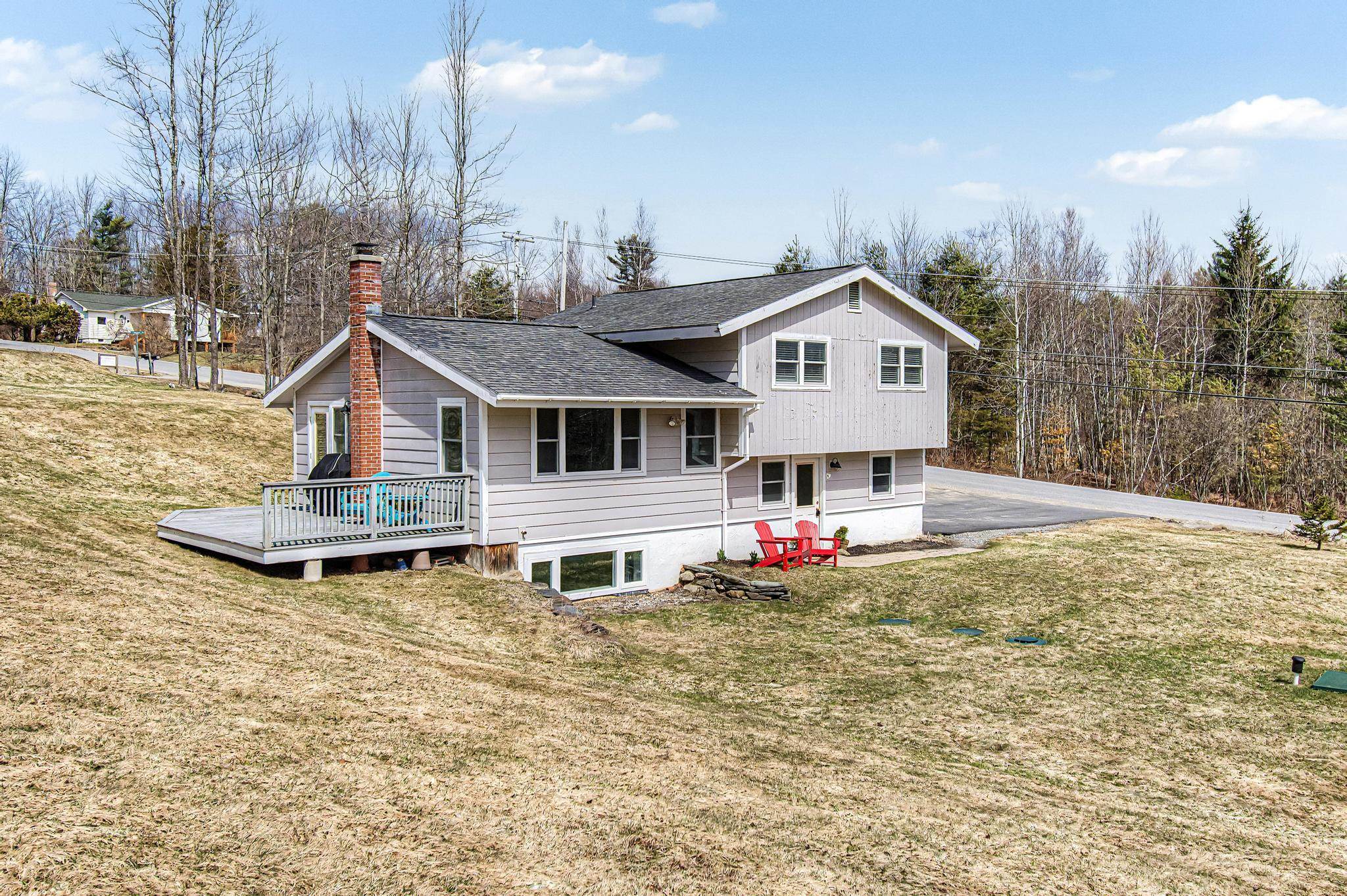 1061 Weeks Hill Road Property Photo 1