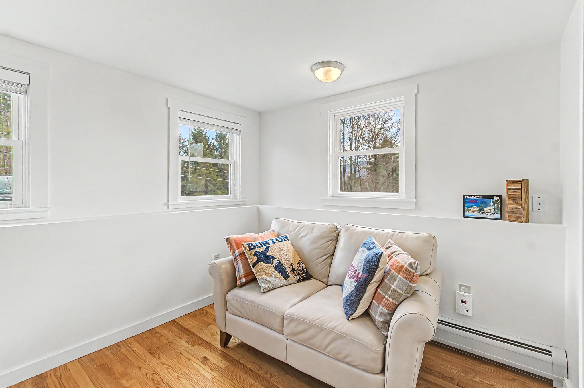 1061 Weeks Hill Road Property Photo 4