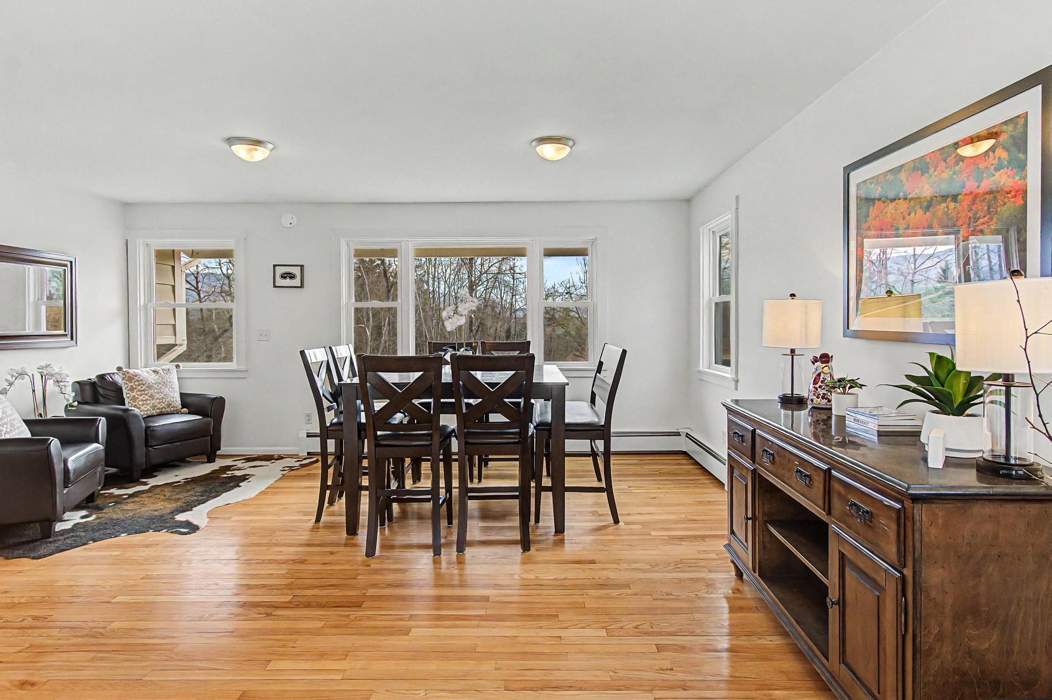 1061 Weeks Hill Road Property Photo 14
