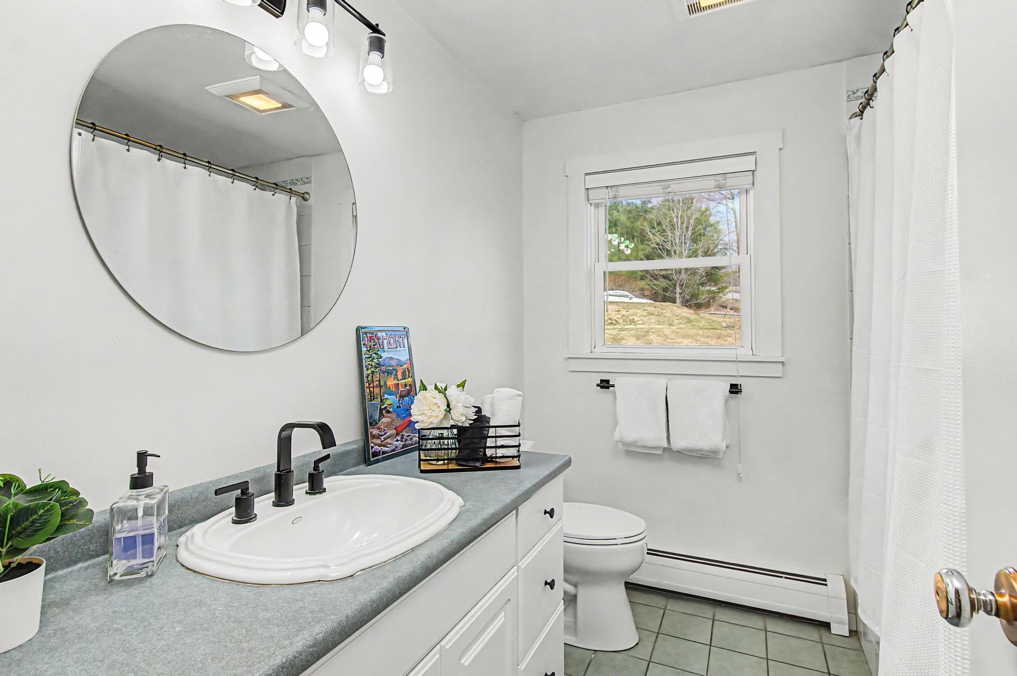 1061 Weeks Hill Road Property Photo 34