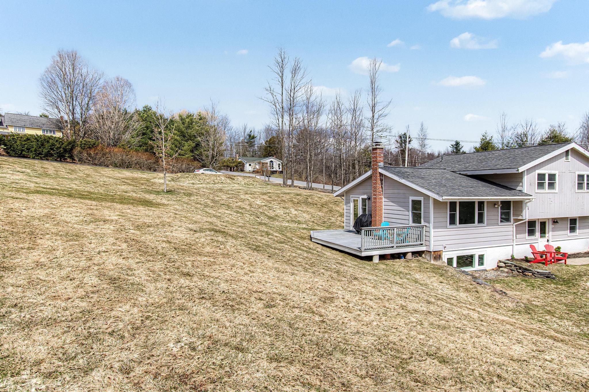 1061 Weeks Hill Road Property Photo 38