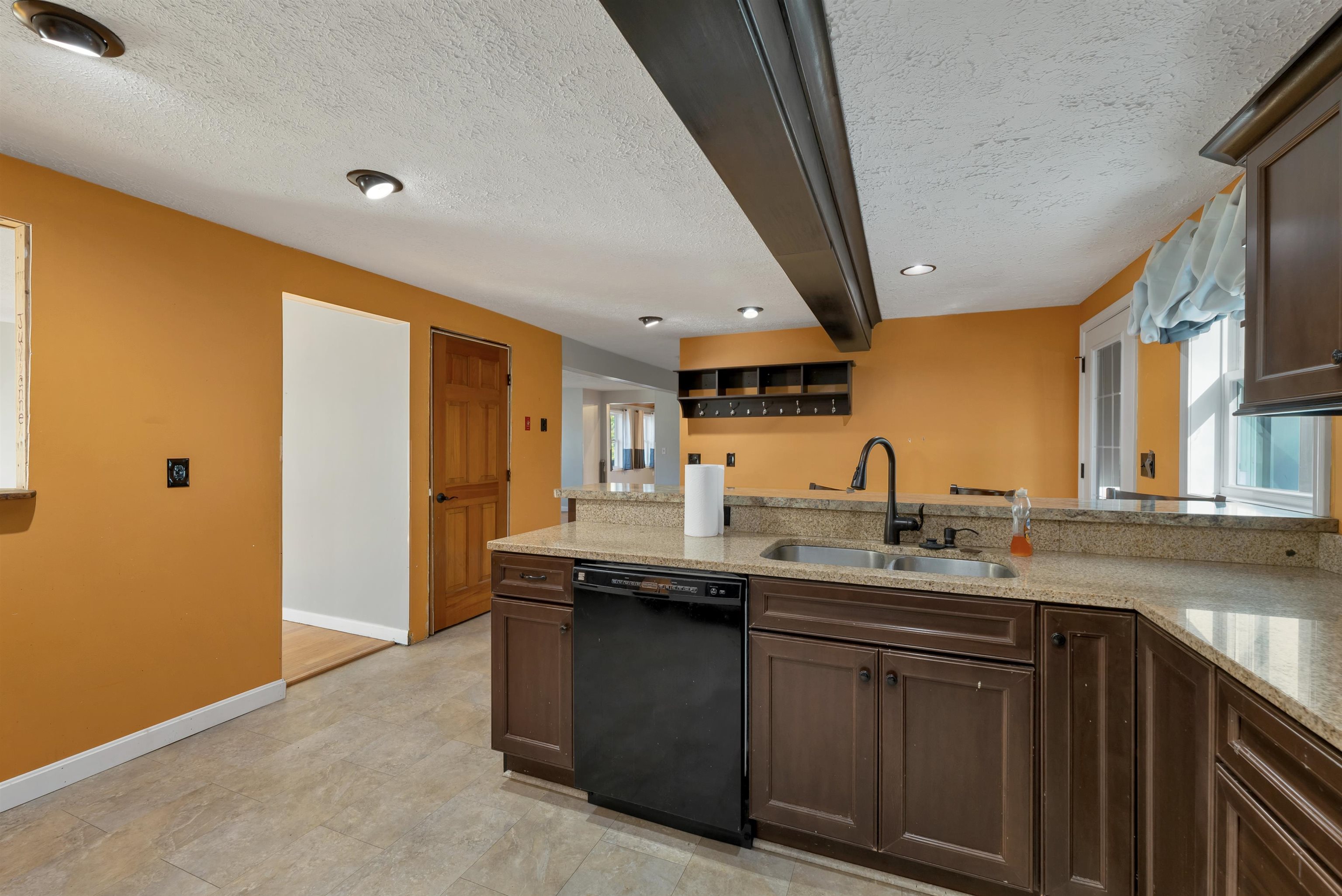 50 Range Road Property Photo 9