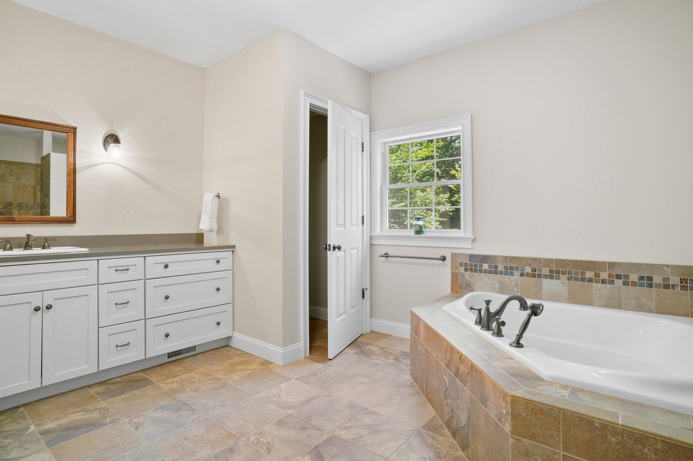 165 Ambrose Way Property Photo 20