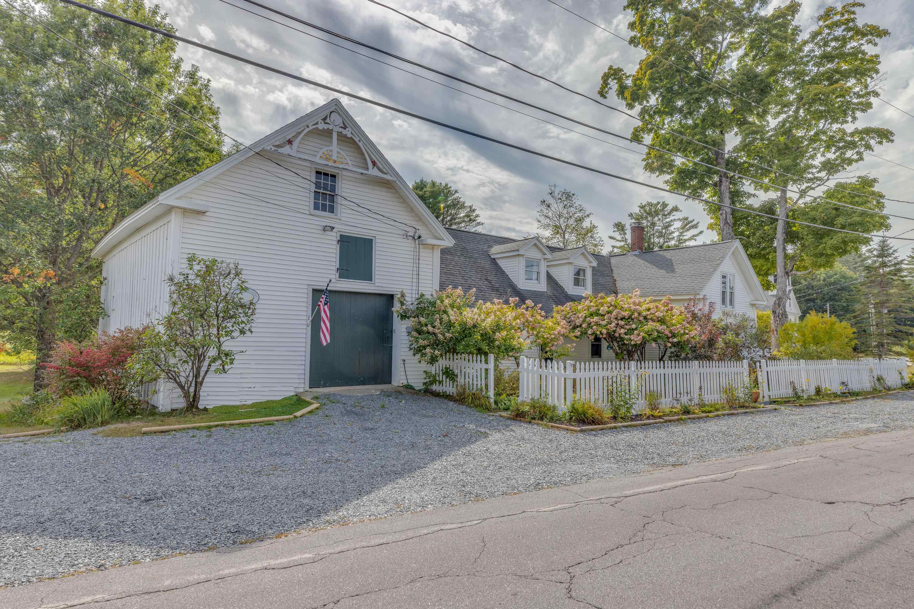 34 North Shore Road Property Photo 1